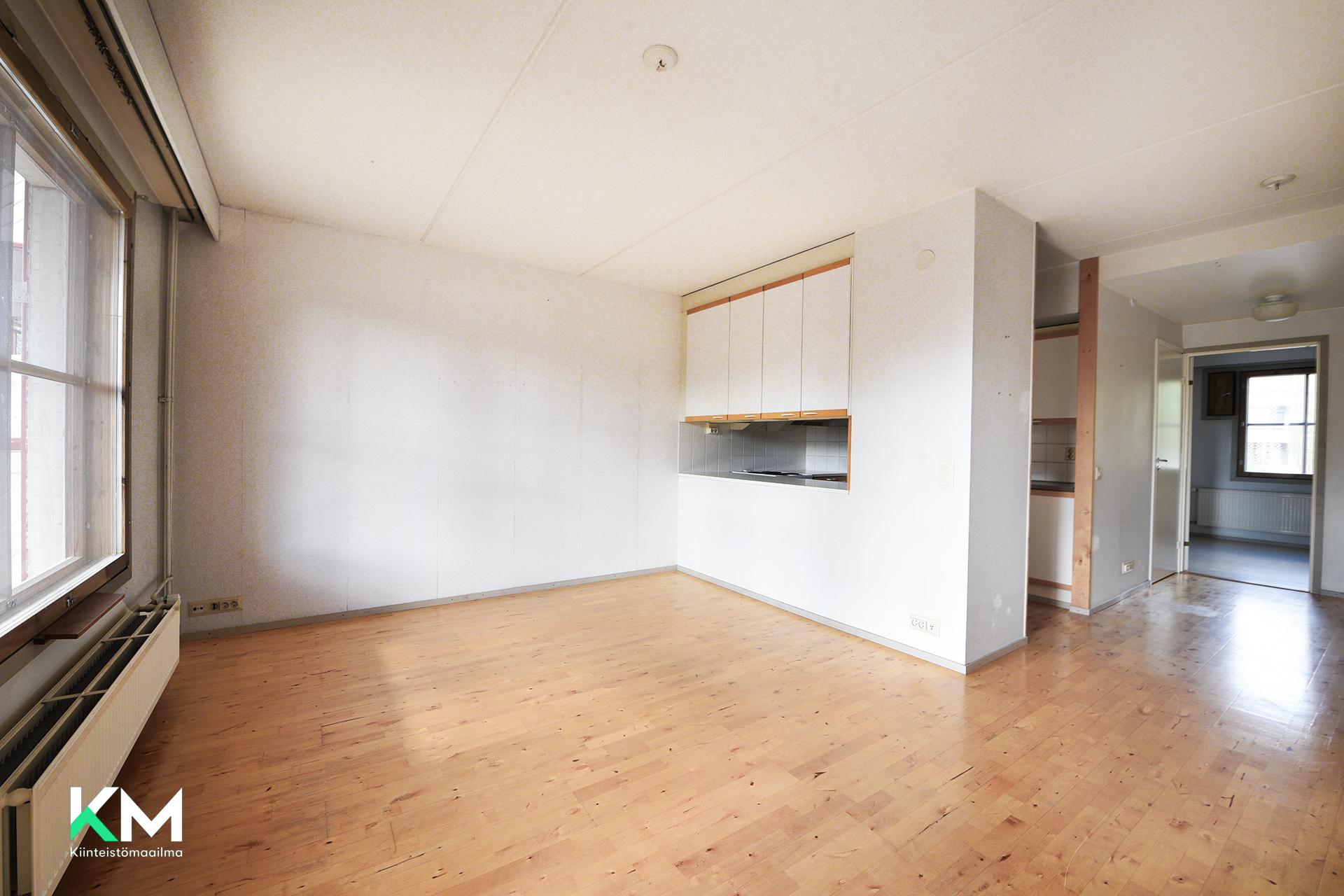 Lautamiehenkatu 10, Asemantausta, Lahti