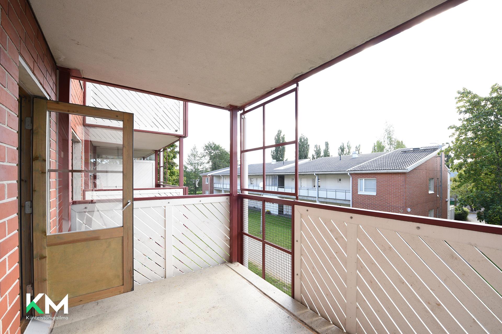 Lautamiehenkatu 10, Asemantausta, Lahti