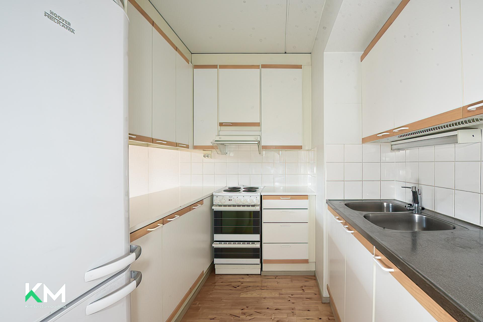 Lautamiehenkatu 10, Asemantausta, Lahti