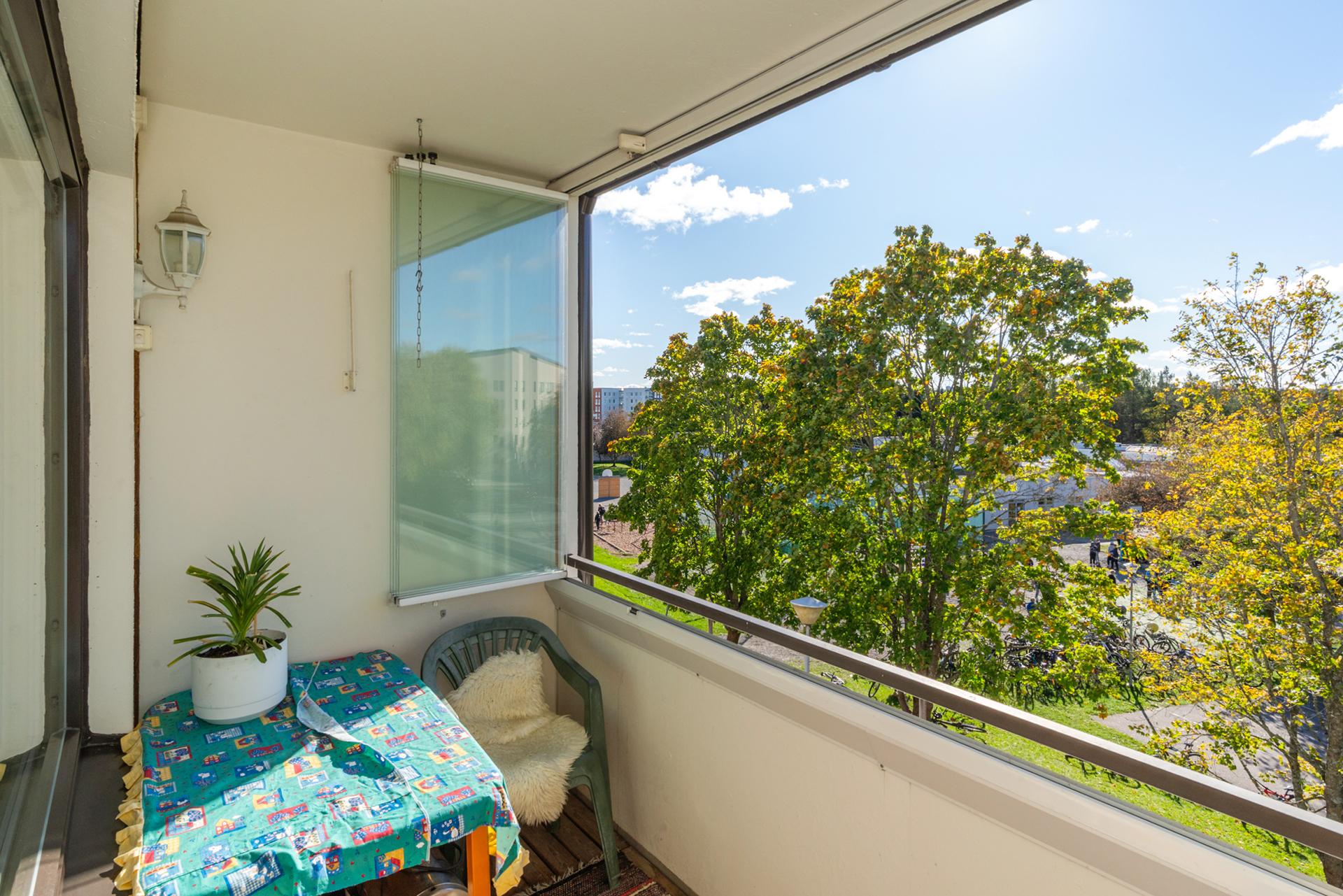 Takahuhdinkatu 100, Takahuhti, Tampere