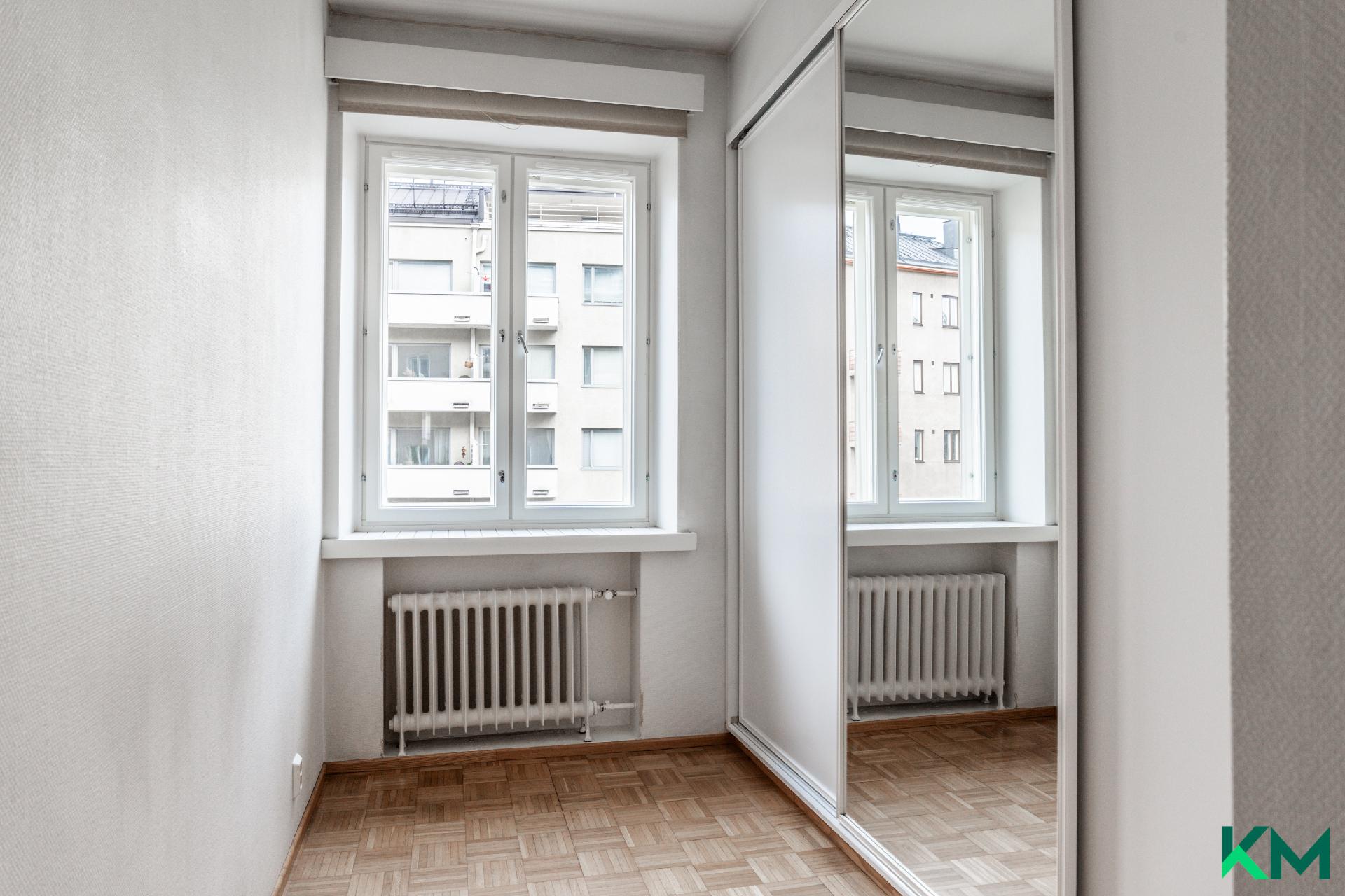 Makuuhuone 2. (sisäpiha)