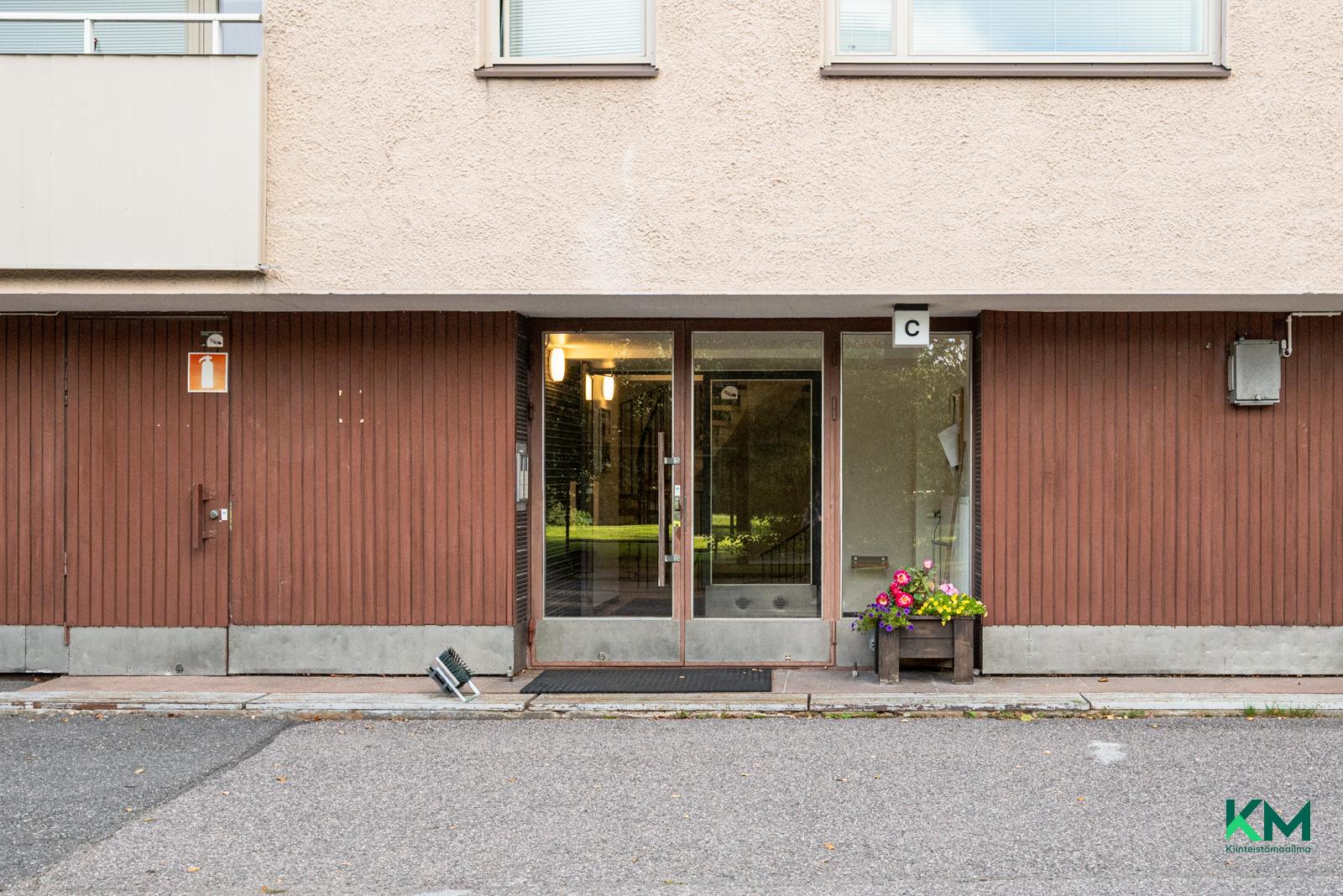 Arhotie 19, Vartiokylä, Helsinki