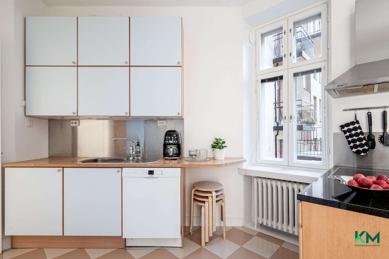 Korkeavuorenkatu 15, Ullanlinna, Helsinki