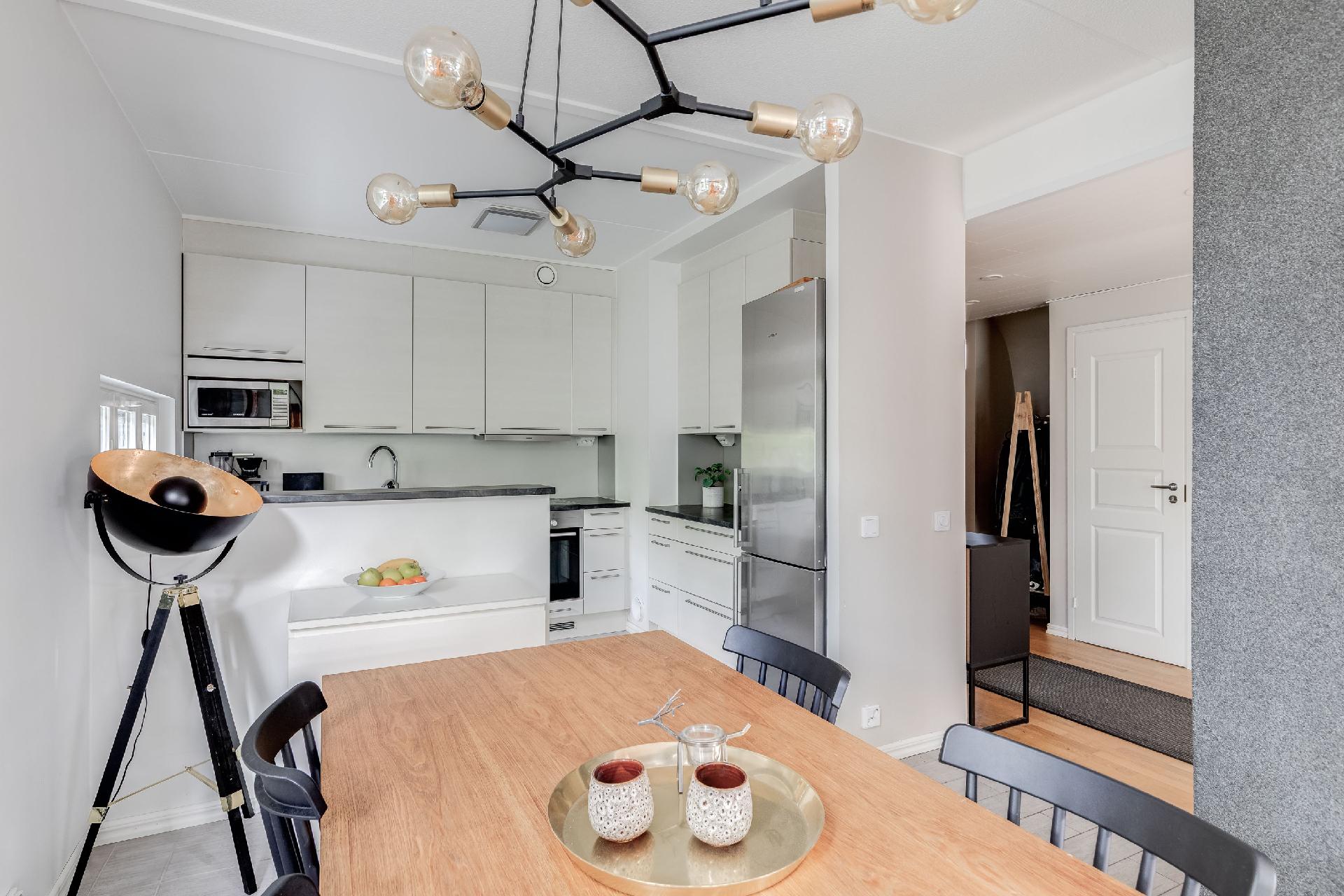 Kotitorpantie 3, Torpparinmäki, Helsinki