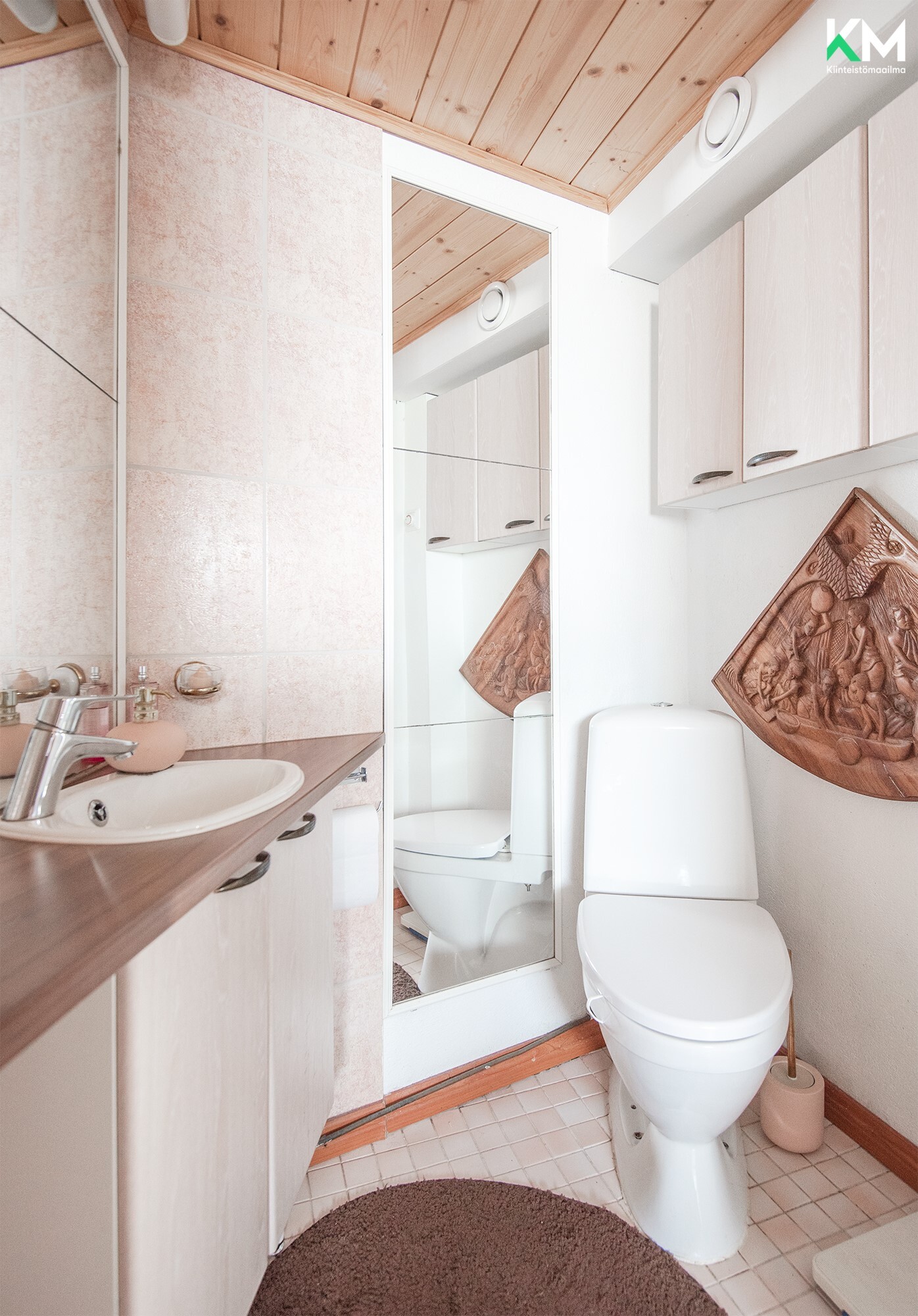 Alakerran wc.