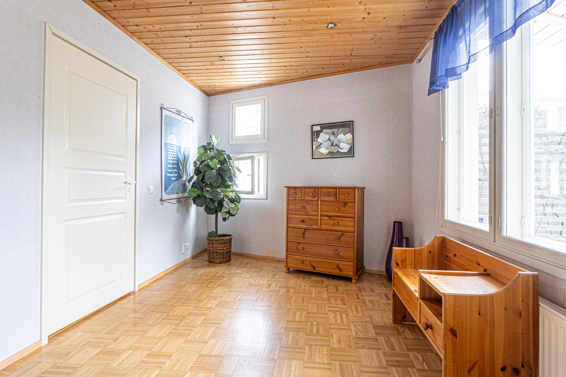 Kielonsaarenkatu 12, Litmanen, Kuopio