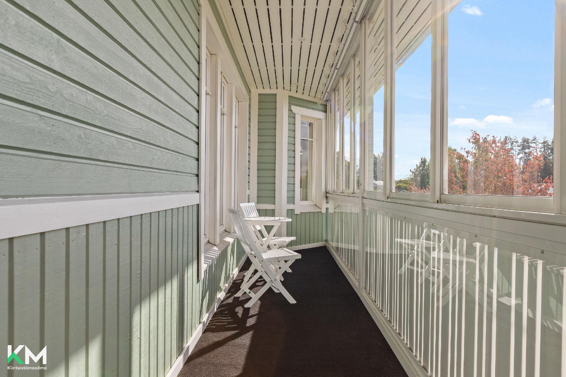 Terassiparveke kuva 2.