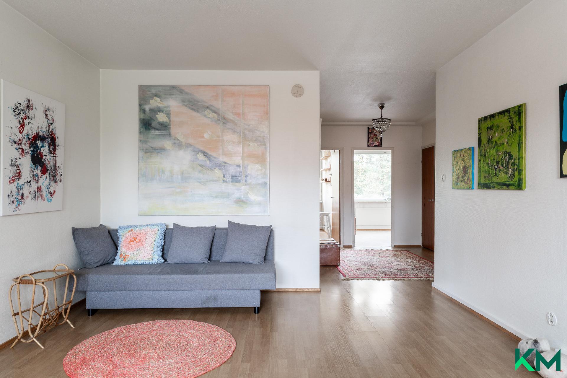 Urheilutie 8, Kauniainen