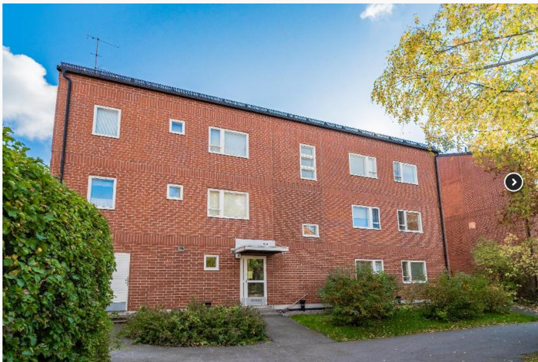 sisäpihan julkisivua