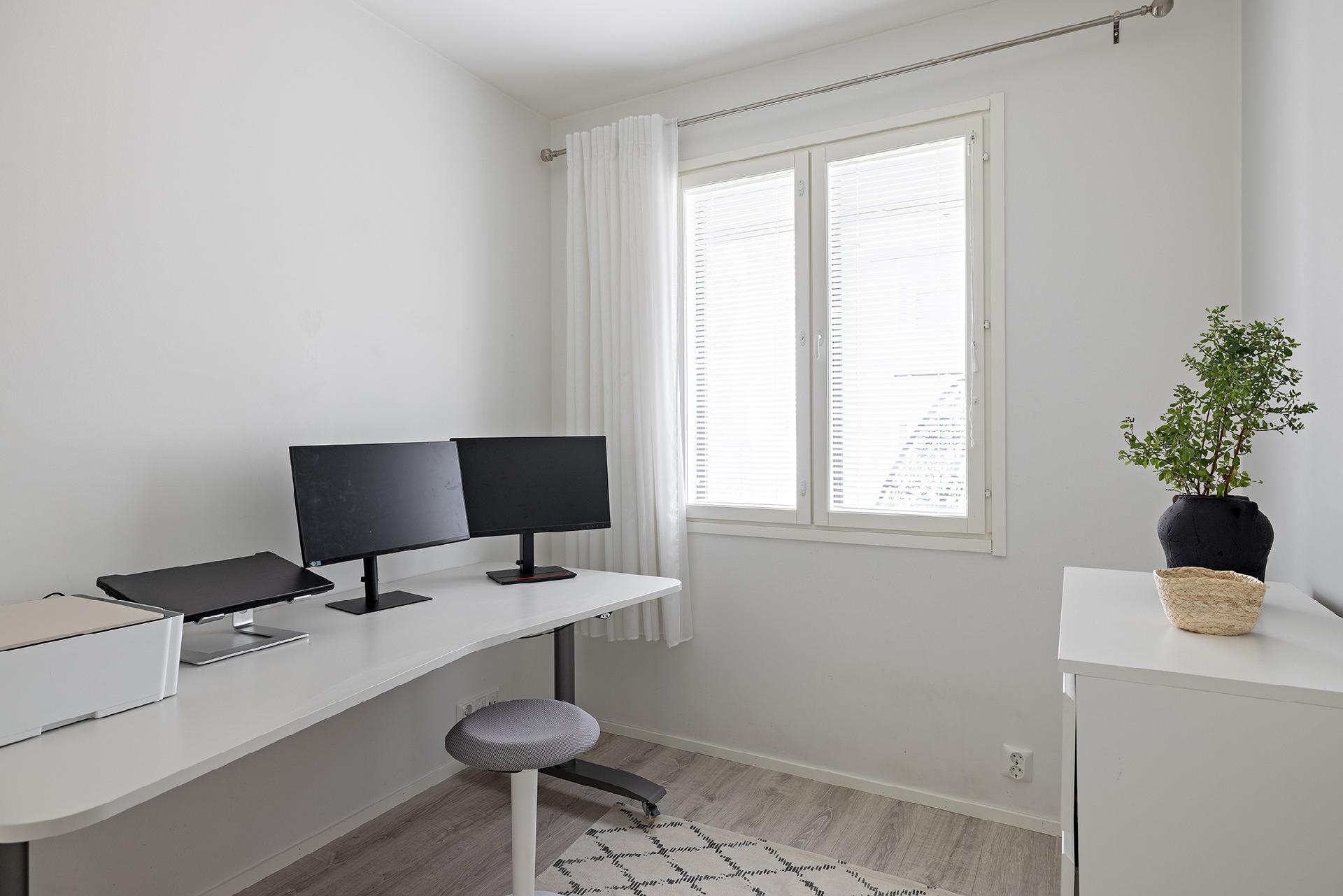 Suojuoksuntie 40, Kivikkokangas, Oulu