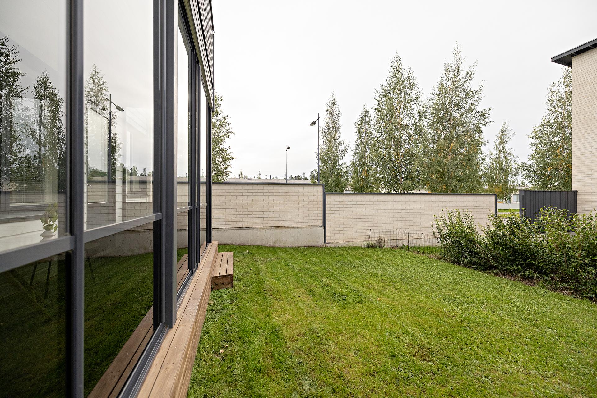 Suojuoksuntie 40, Kivikkokangas, Oulu