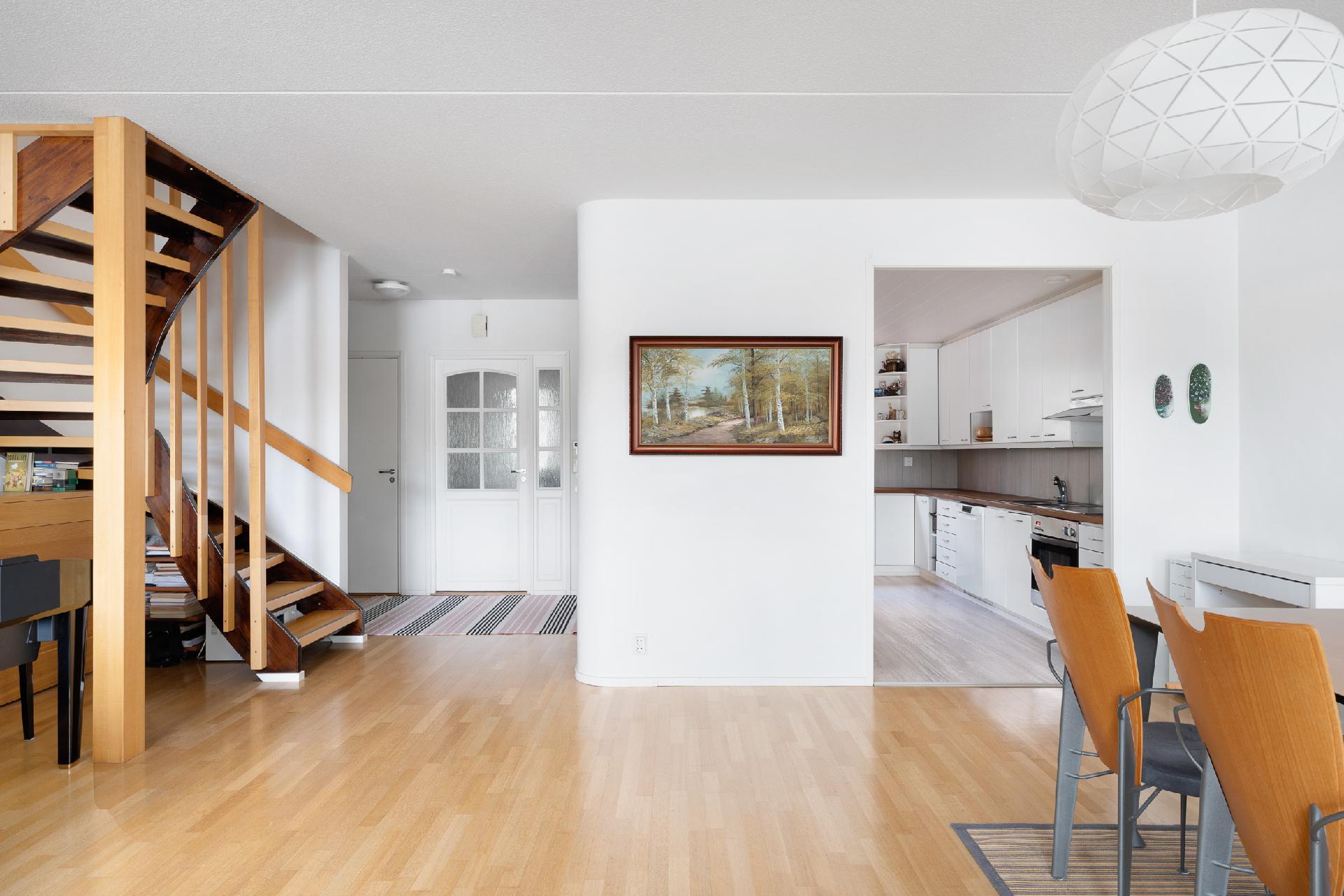 Kuukiventie 9, Laajasalo, Helsinki