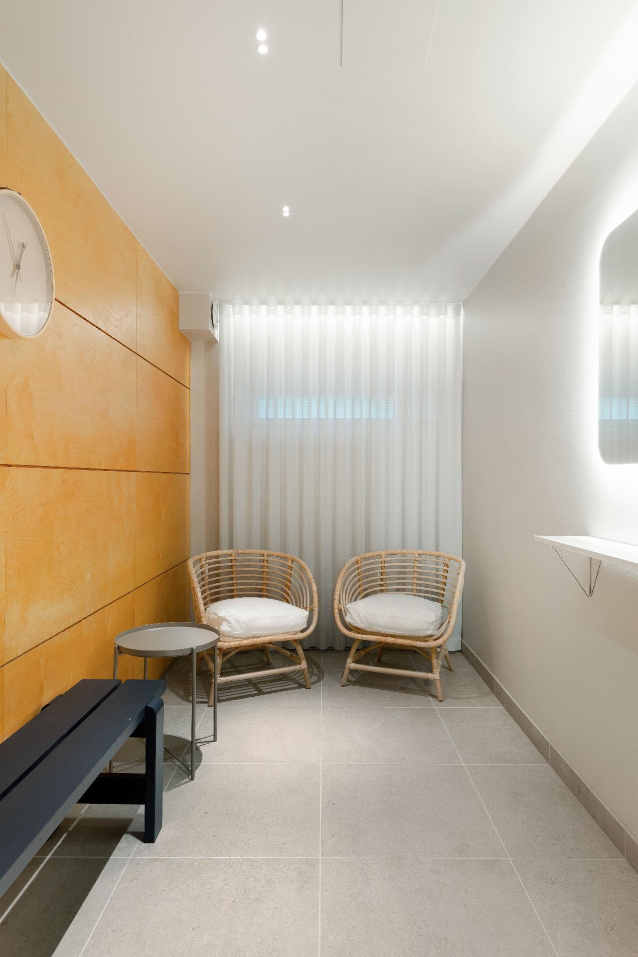 Saunatilojen pukeutumishuone