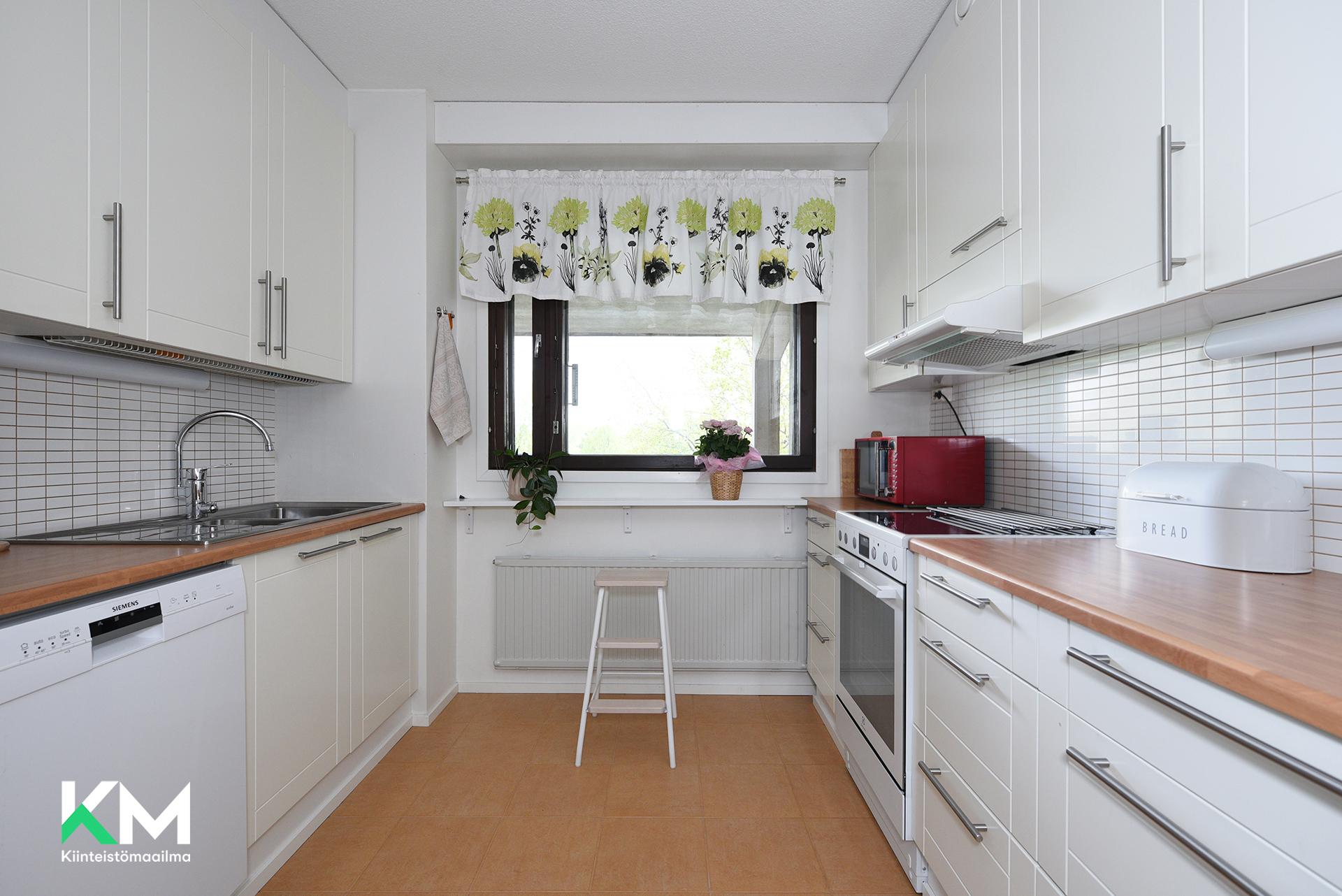 Vaaksakatu 1, Asemantausta, Lahti