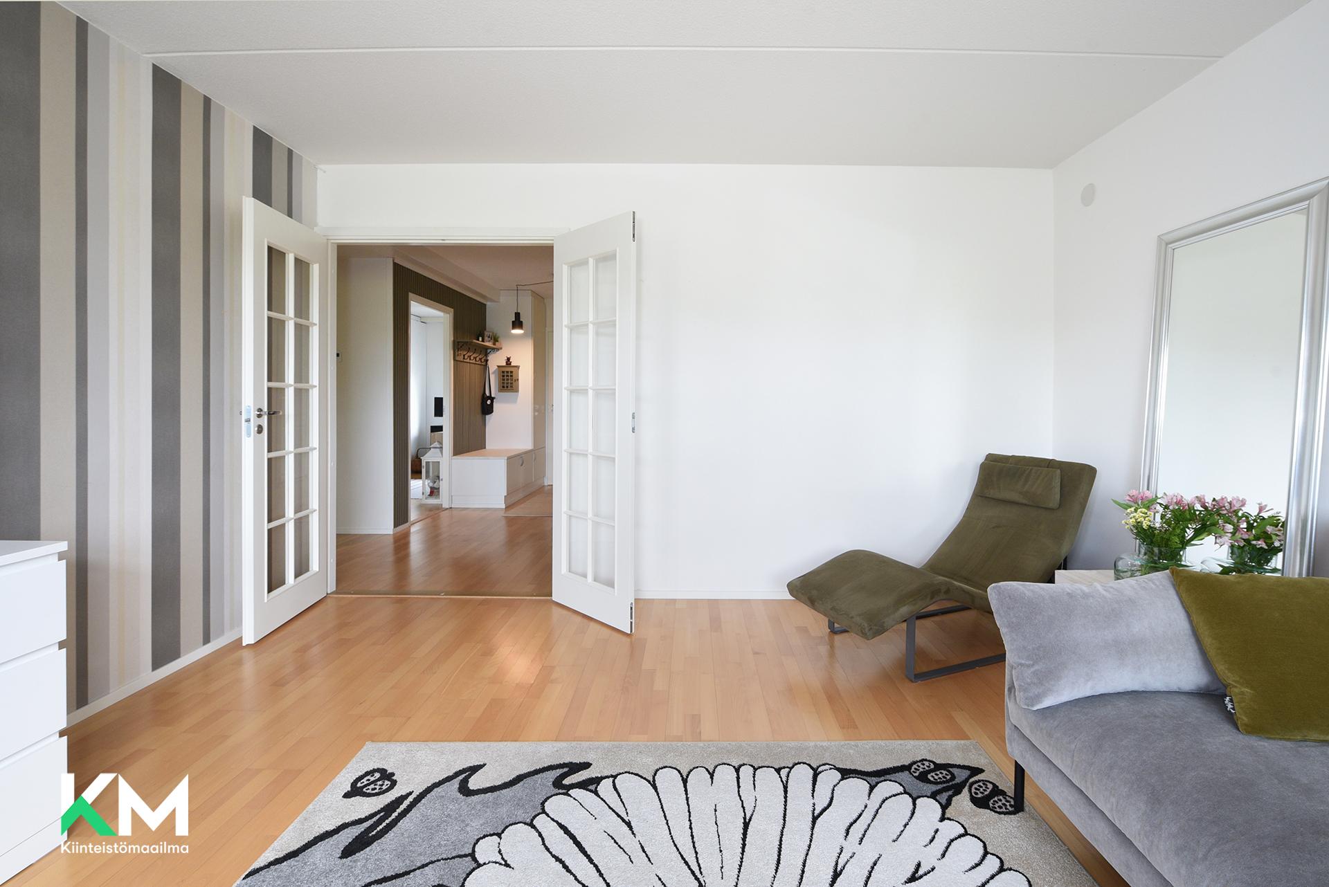 Vaaksakatu 1, Asemantausta, Lahti