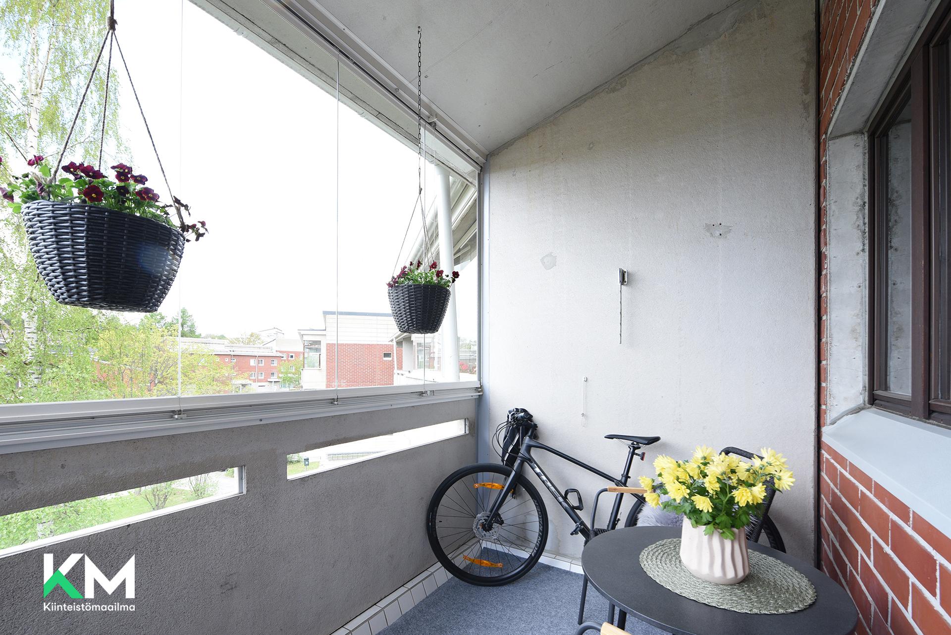 Vaaksakatu 1, Asemantausta, Lahti