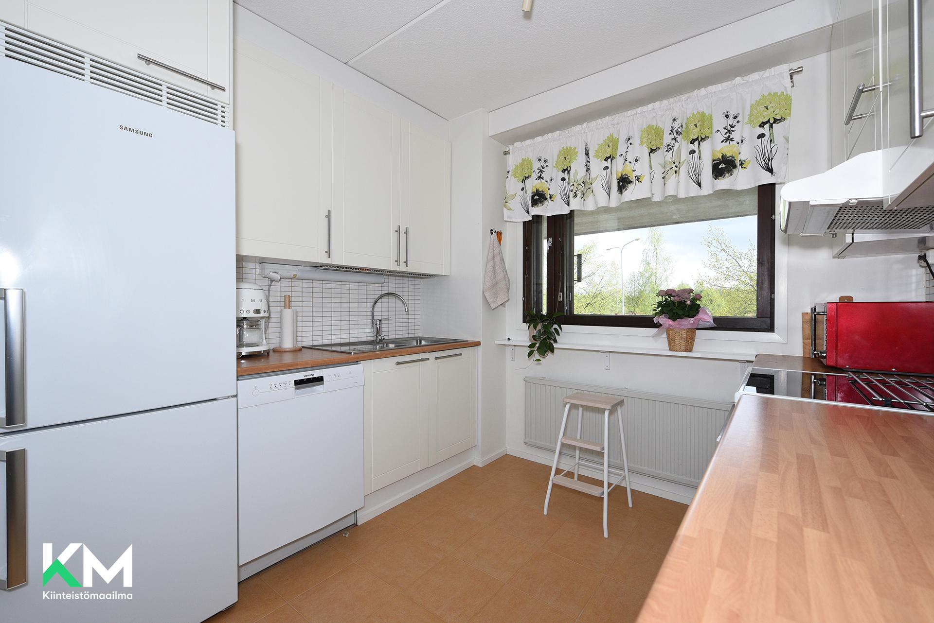 Vaaksakatu 1, Asemantausta, Lahti