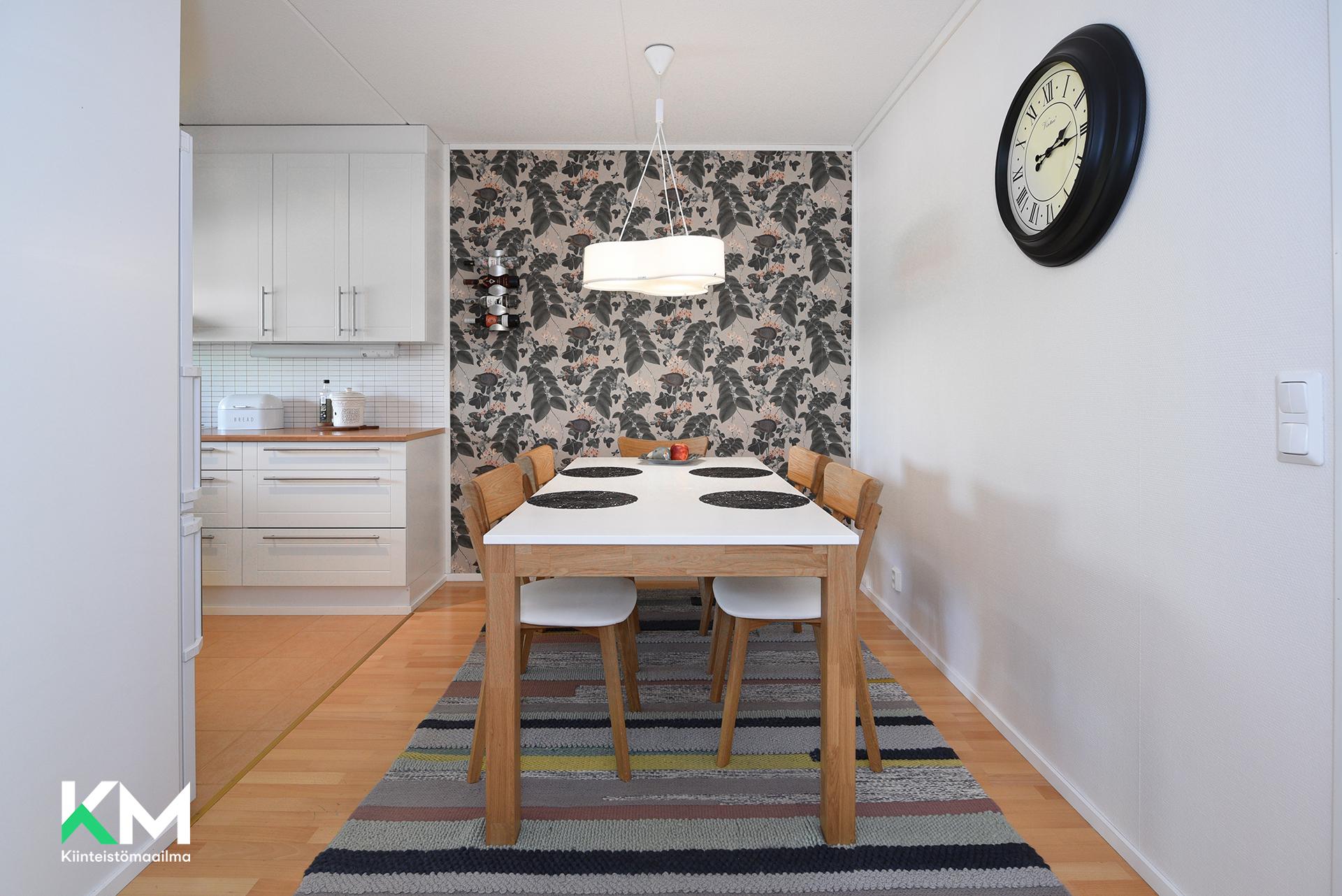 Vaaksakatu 1, Asemantausta, Lahti