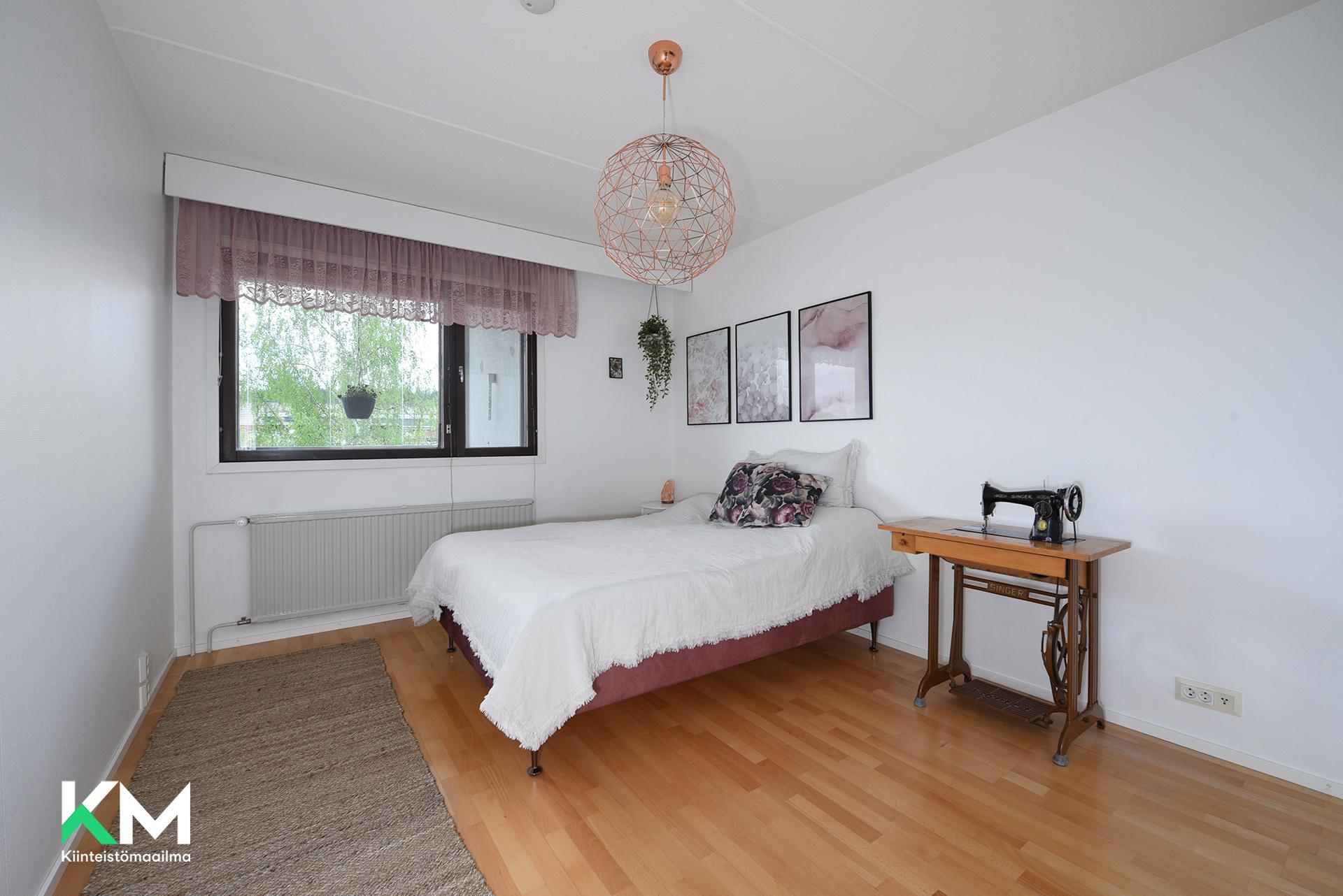 Vaaksakatu 1, Asemantausta, Lahti