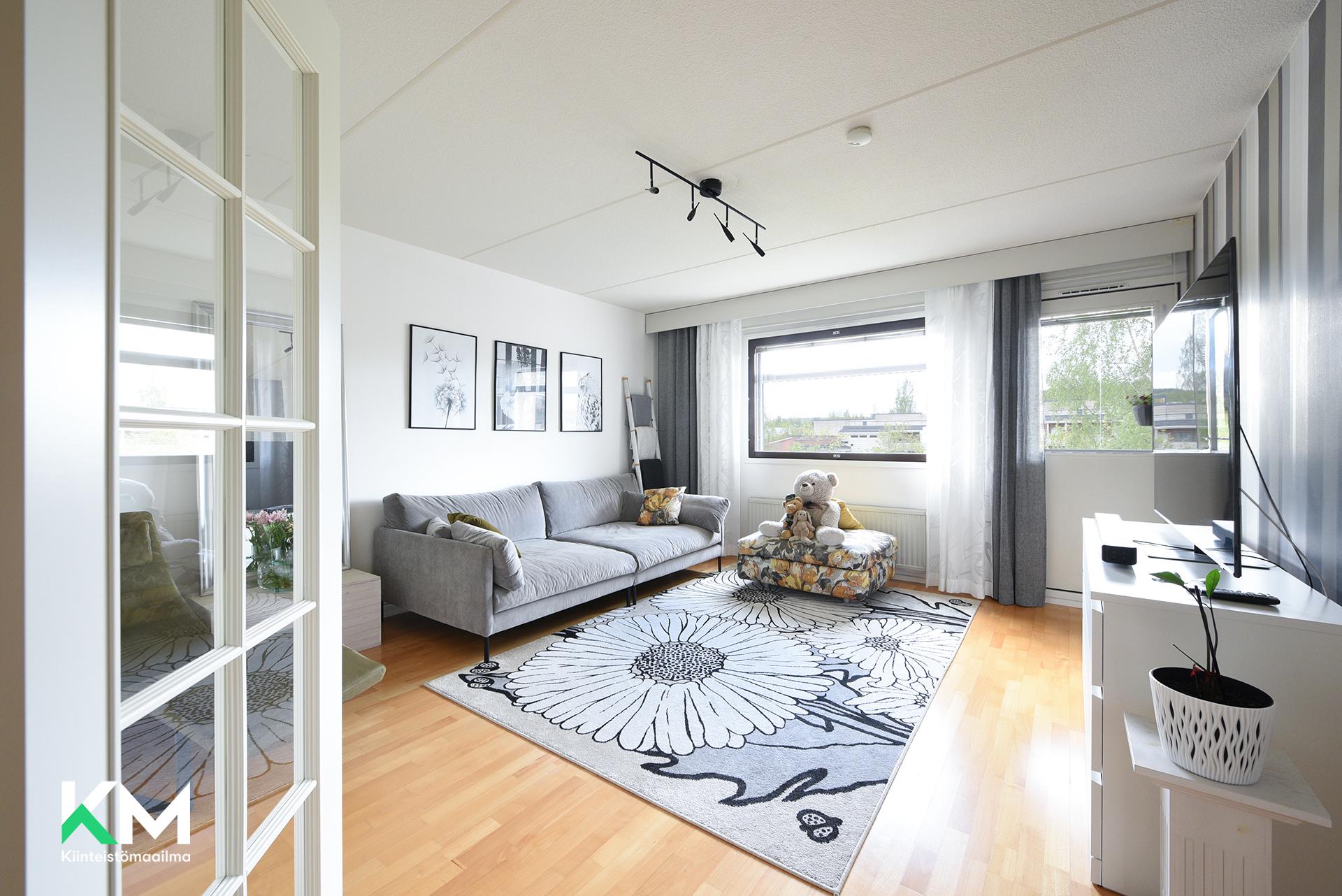 Vaaksakatu 1, Asemantausta, Lahti