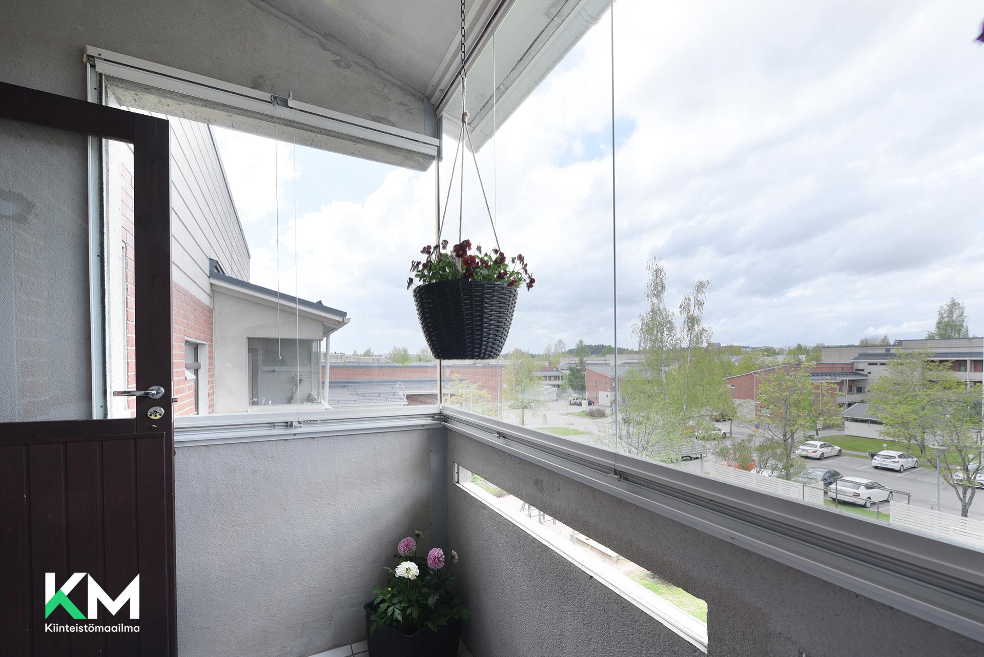 Vaaksakatu 1, Asemantausta, Lahti