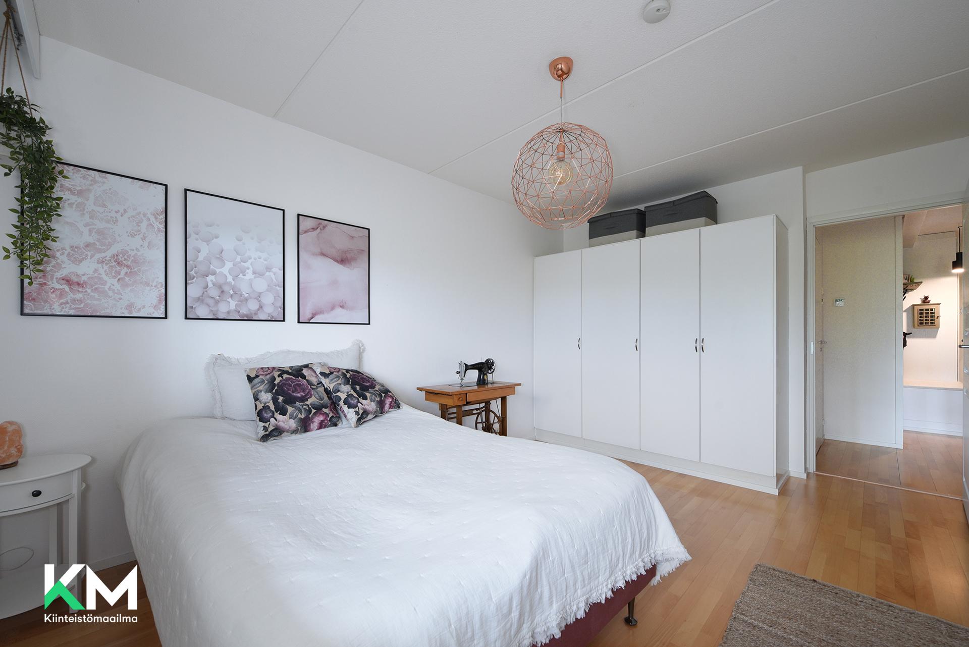 Vaaksakatu 1, Asemantausta, Lahti