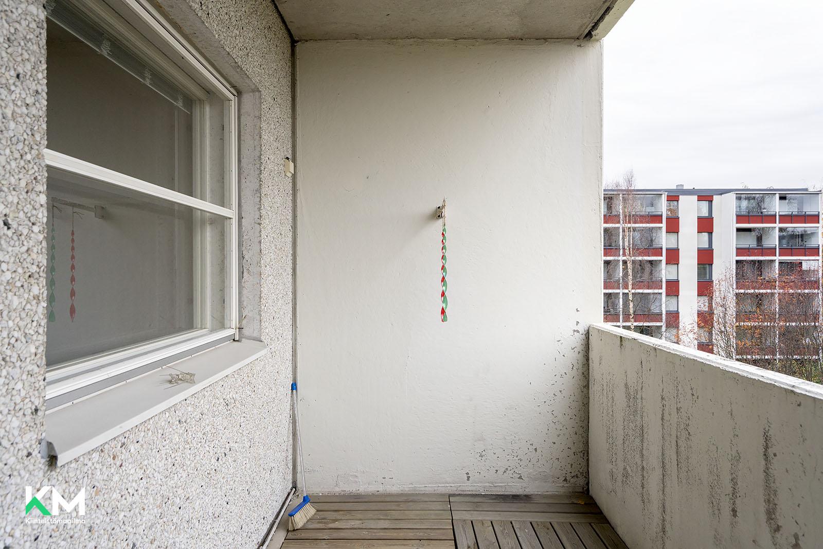 Tarkka-ampujankatu 17, Heinäpää, Oulu