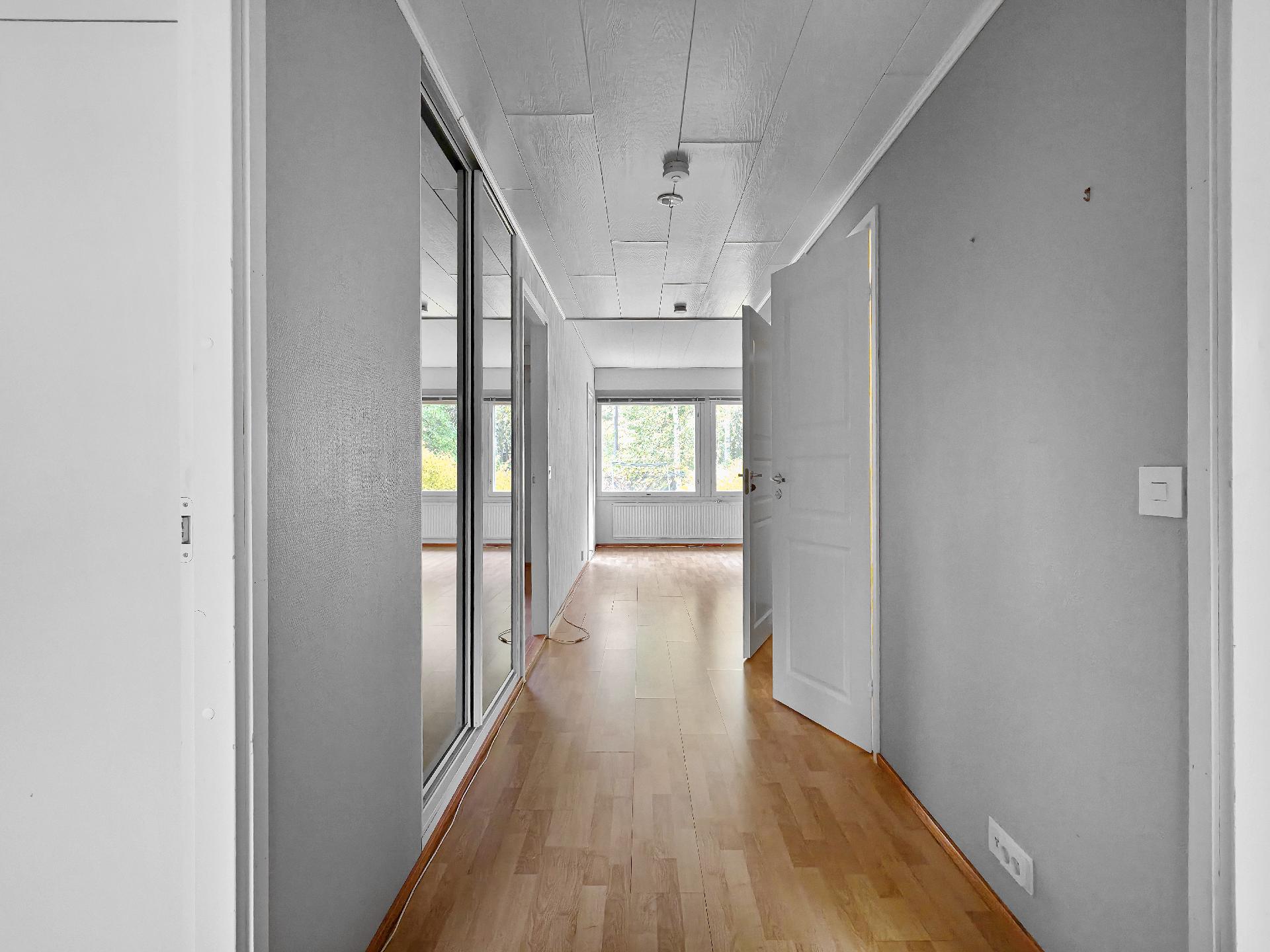 Länsikaari 6, Jurvala, Luumäki