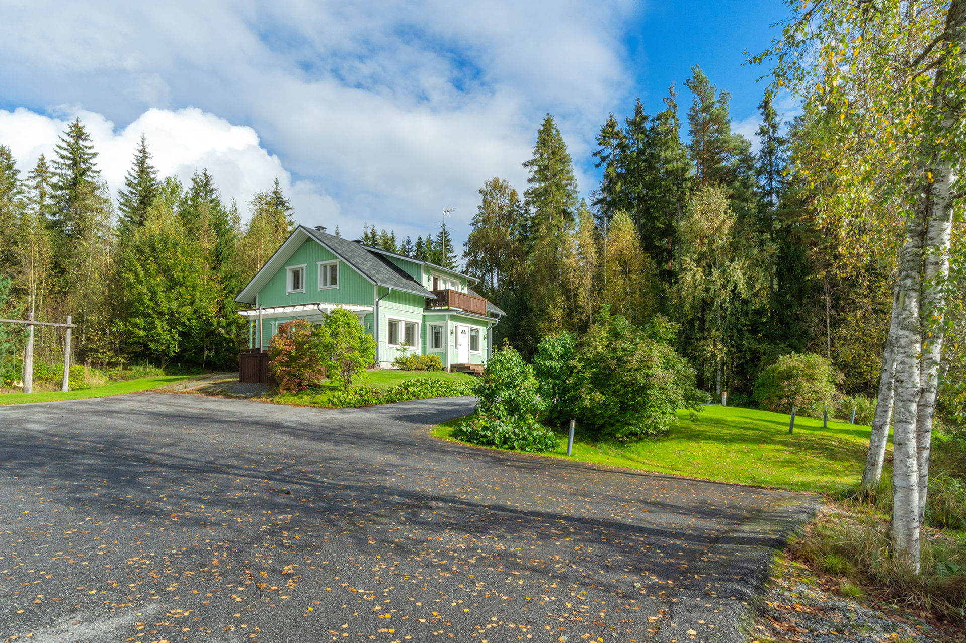 Saarenmaantie 354, Liuksiala, Kangasala