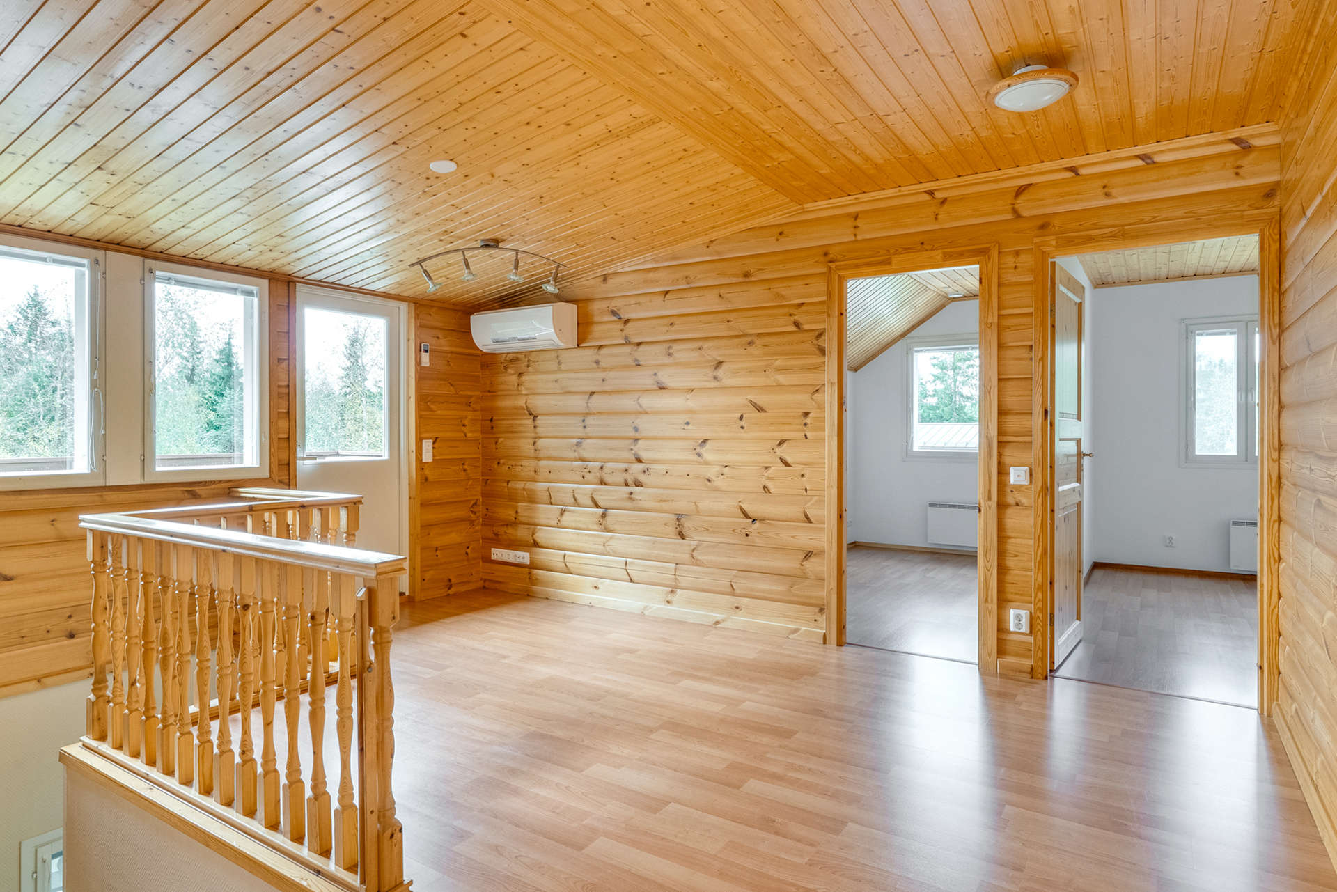 Saarenmaantie 354, Liuksiala, Kangasala