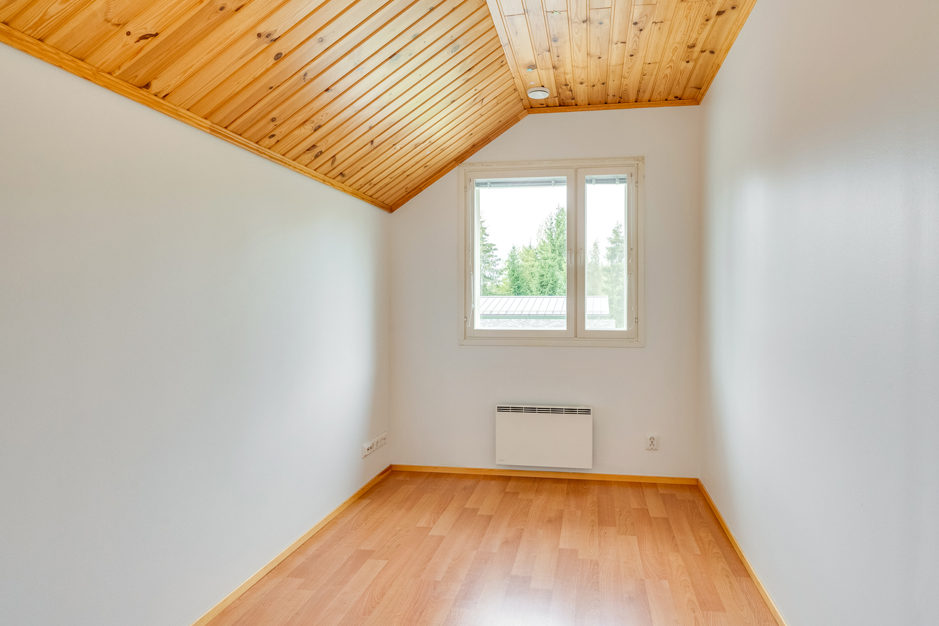 Saarenmaantie 354, Liuksiala, Kangasala