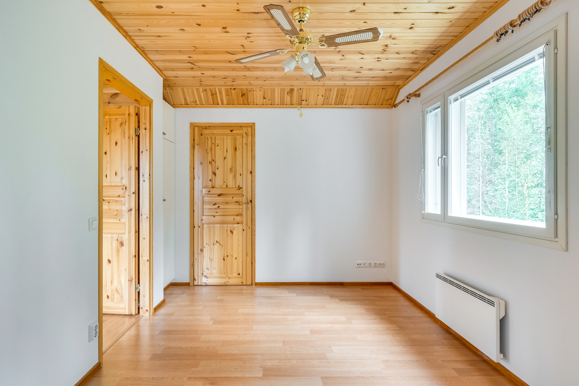 Saarenmaantie 354, Liuksiala, Kangasala