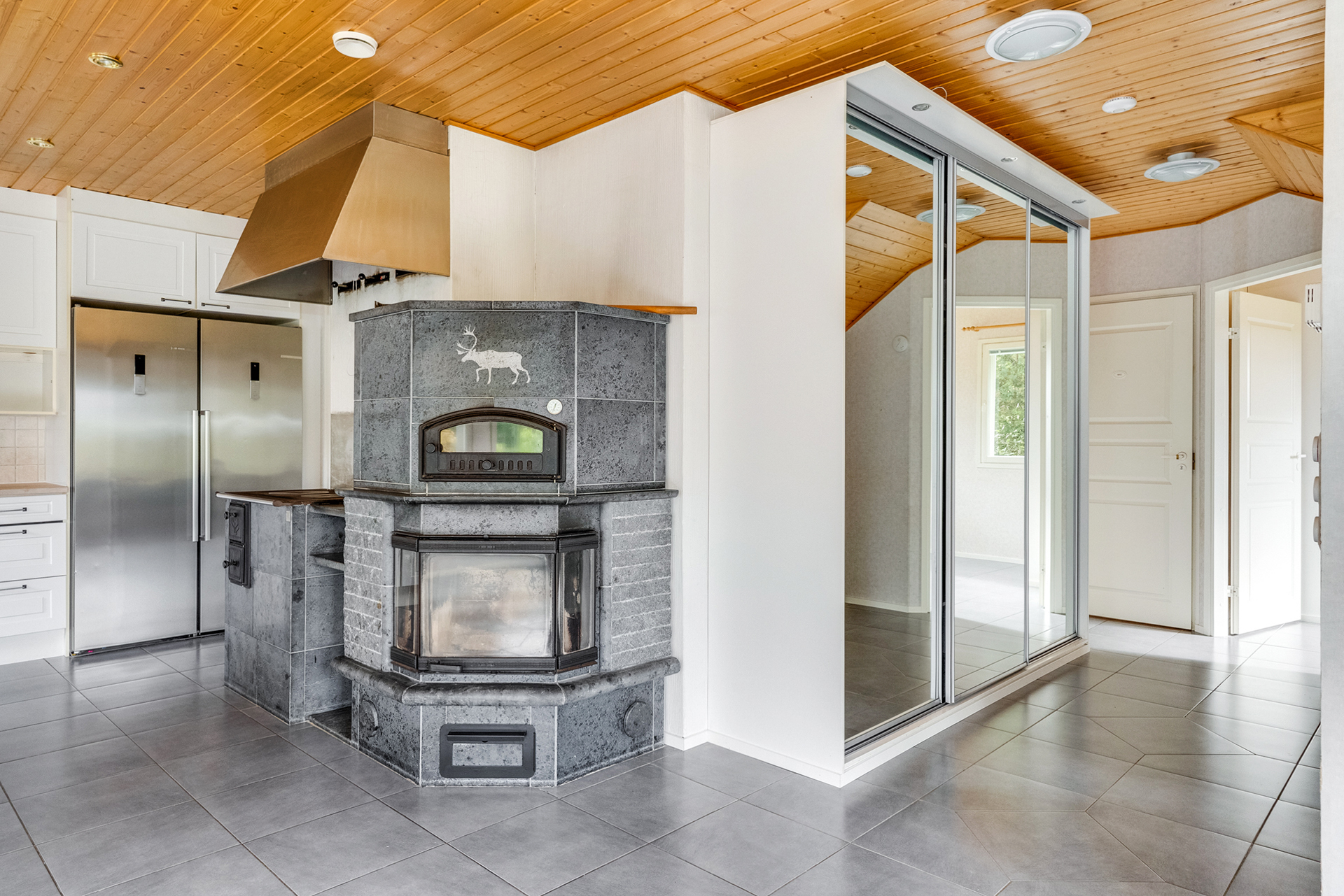 Saarenmaantie 354, Liuksiala, Kangasala