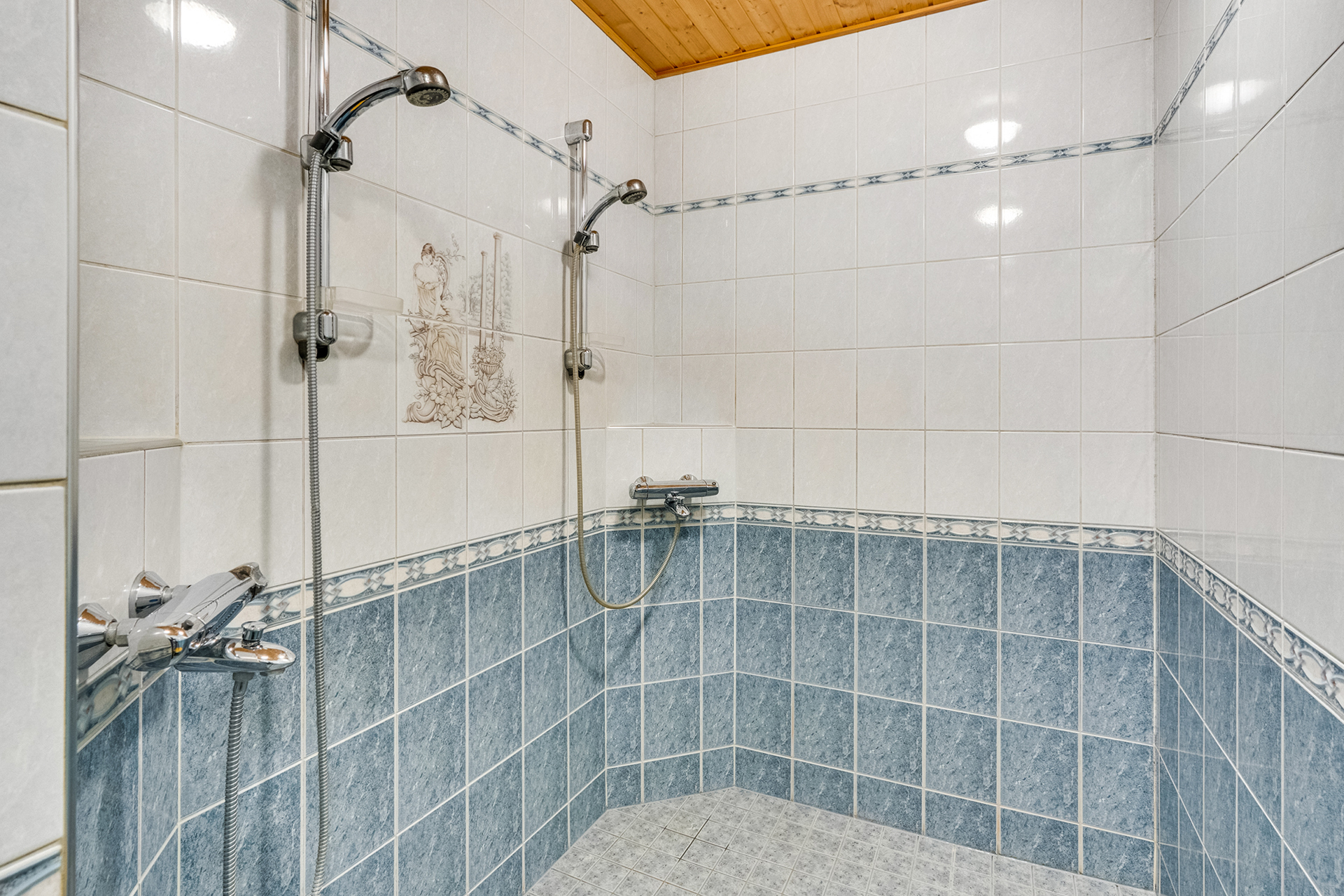 Saarenmaantie 354, Liuksiala, Kangasala