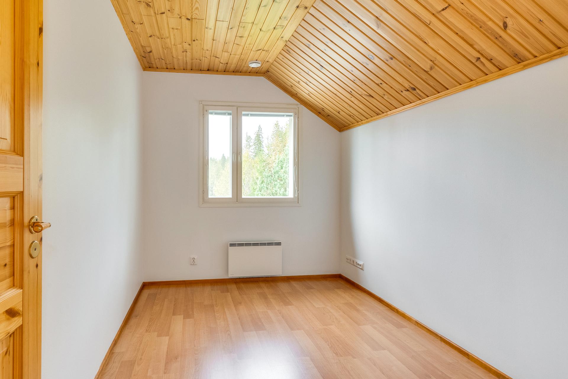 Saarenmaantie 354, Liuksiala, Kangasala