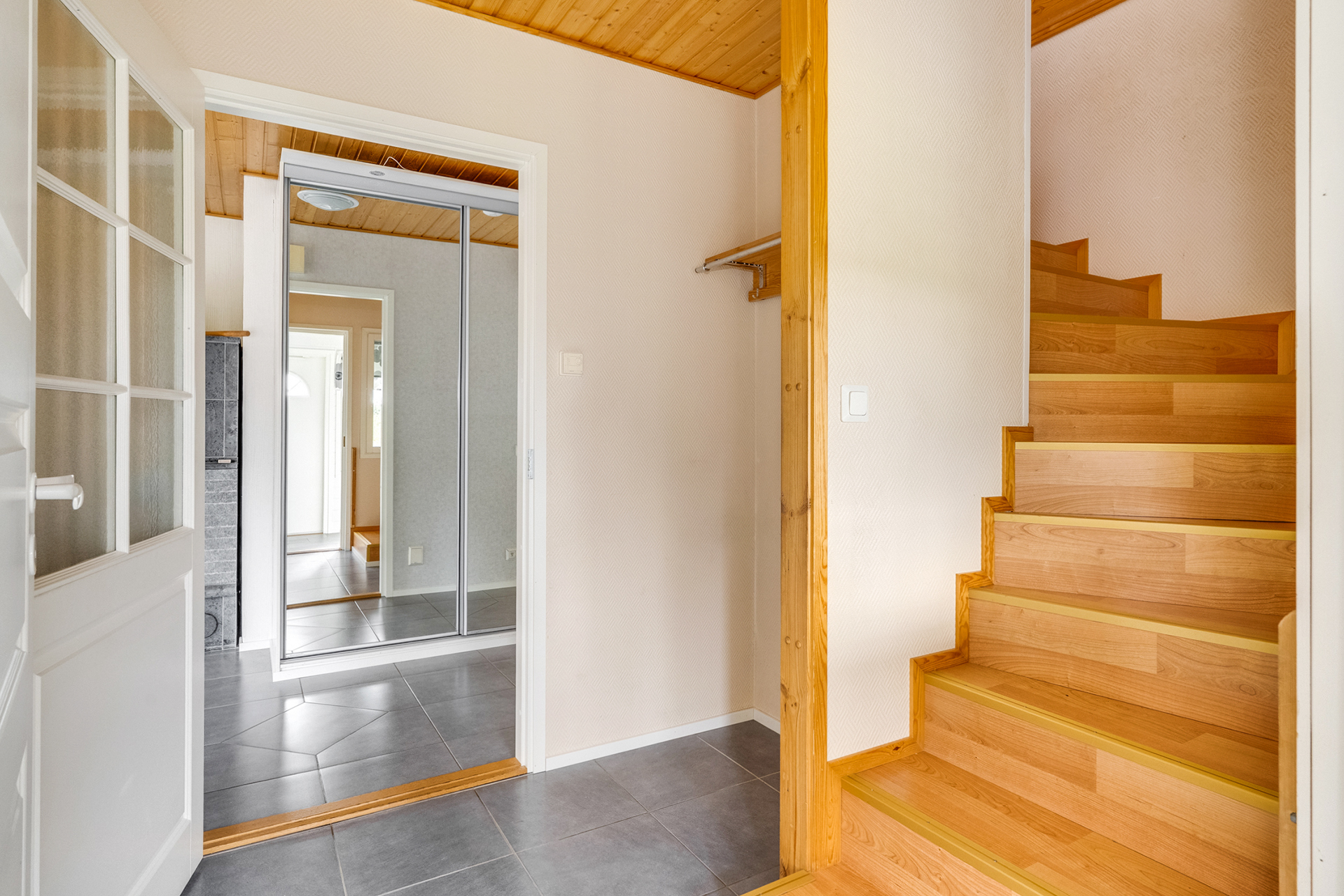 Saarenmaantie 354, Liuksiala, Kangasala