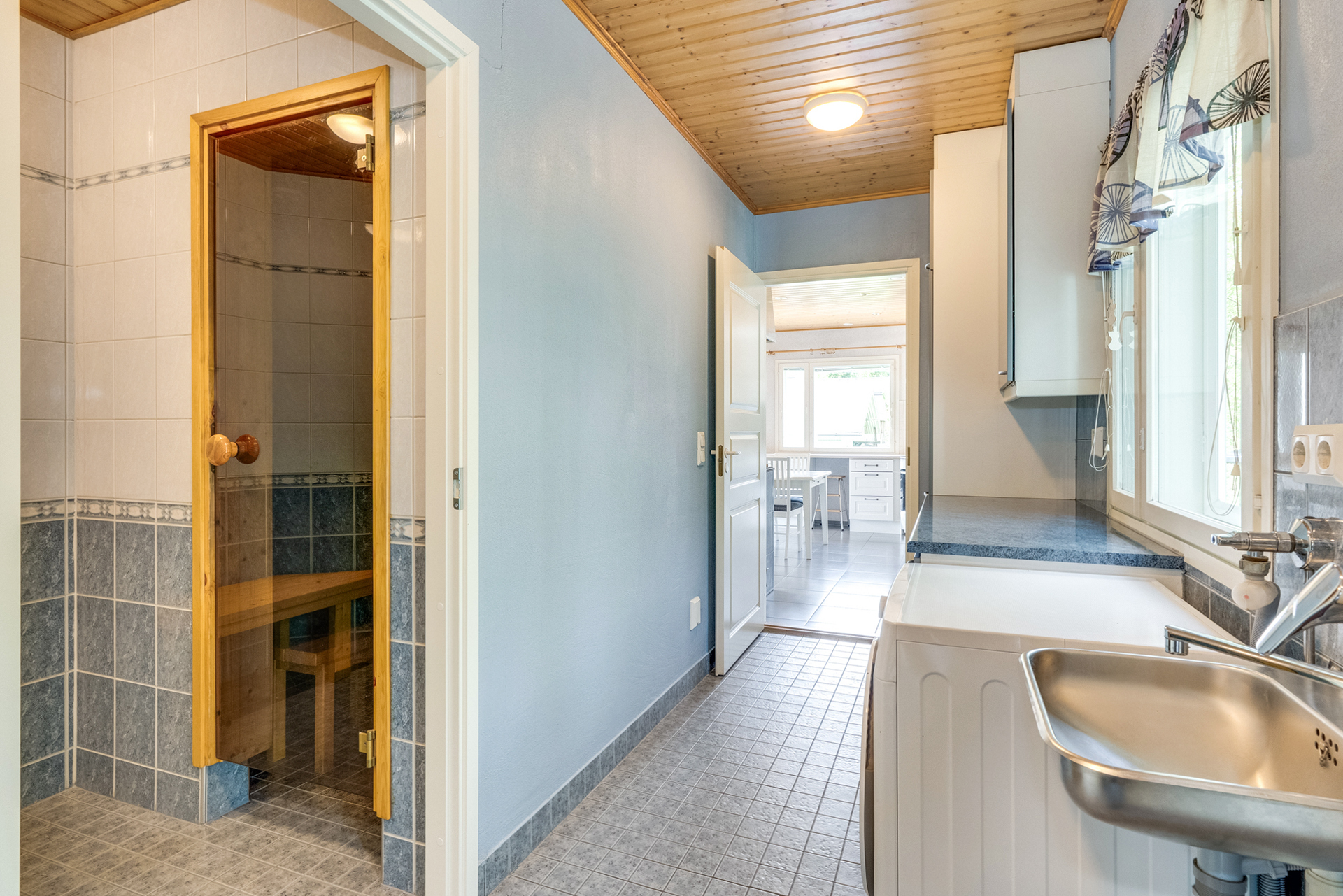 Saarenmaantie 354, Liuksiala, Kangasala