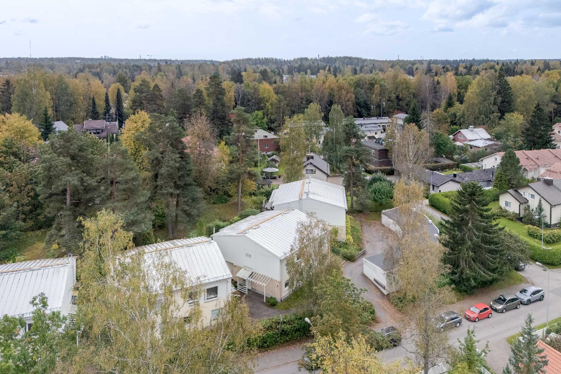 Sysimiehenpolku 8, Paloheinä, Helsinki