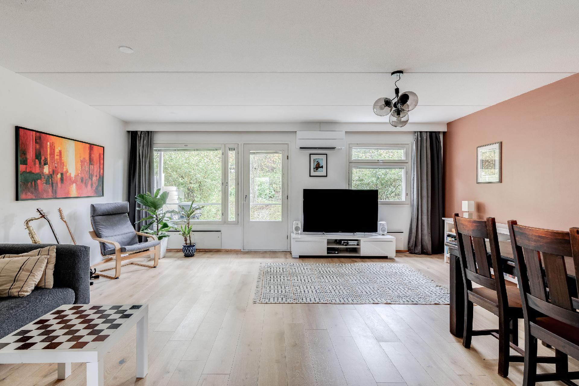 Sysimiehenpolku 8, Paloheinä, Helsinki