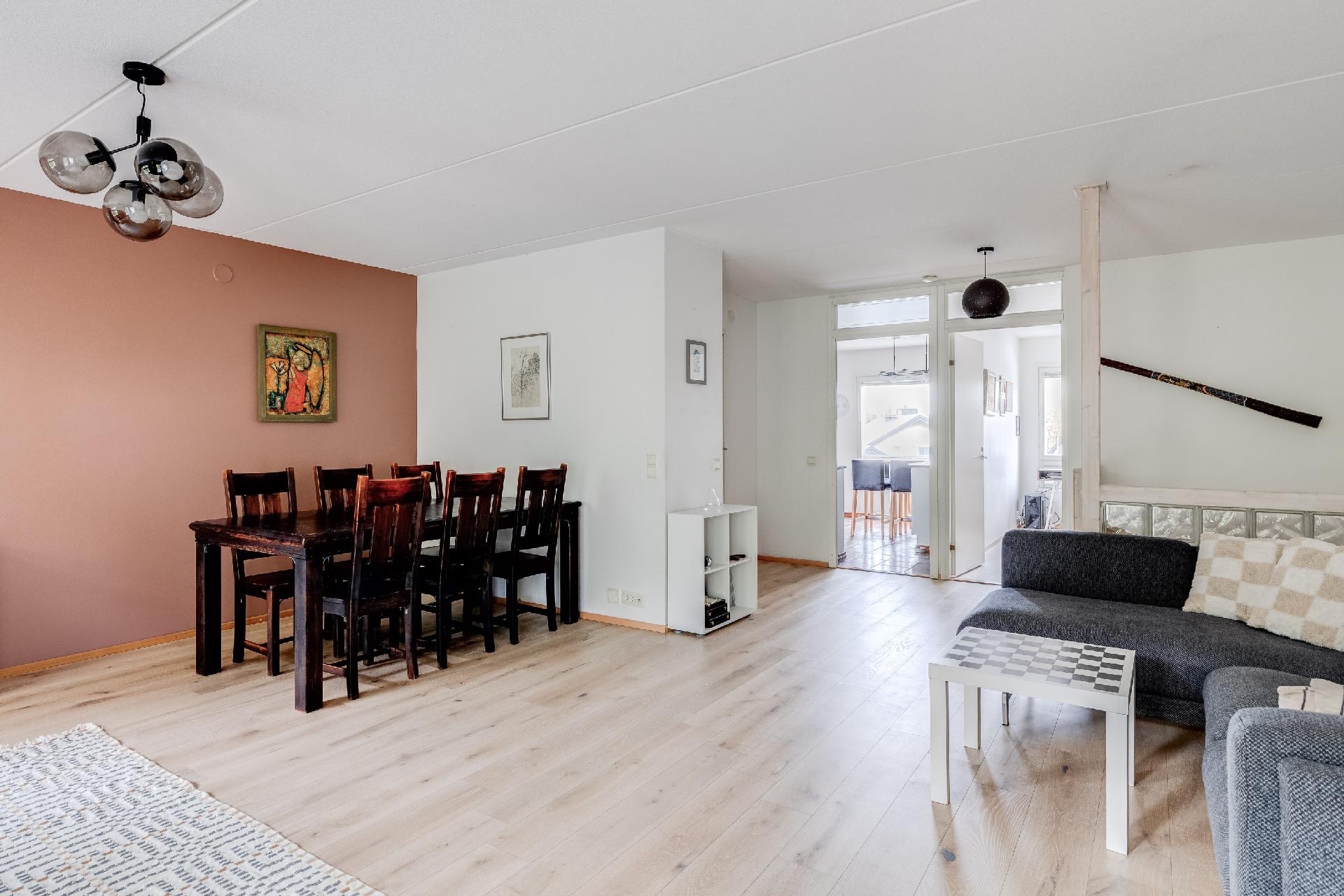 Sysimiehenpolku 8, Paloheinä, Helsinki