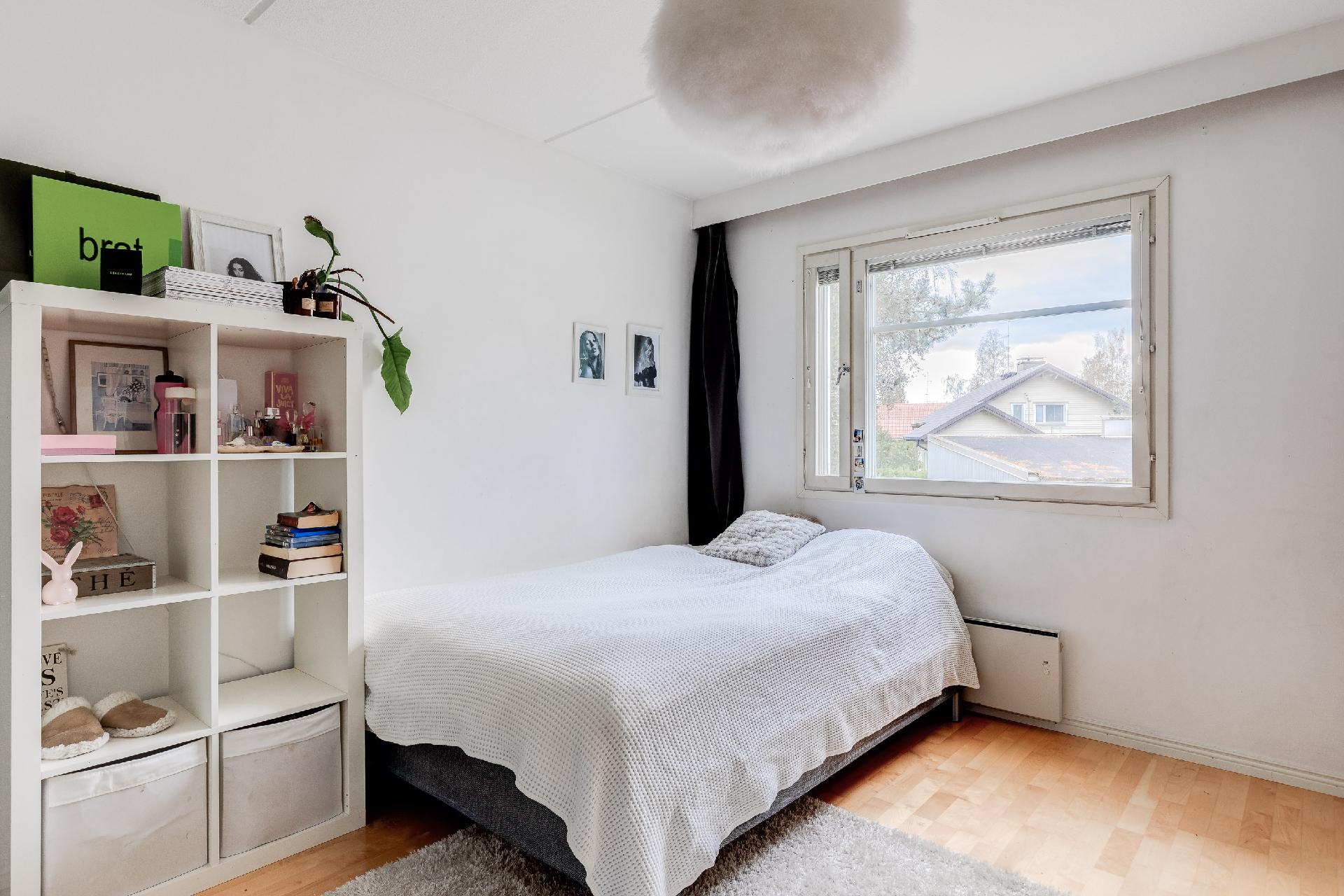 Sysimiehenpolku 8, Paloheinä, Helsinki