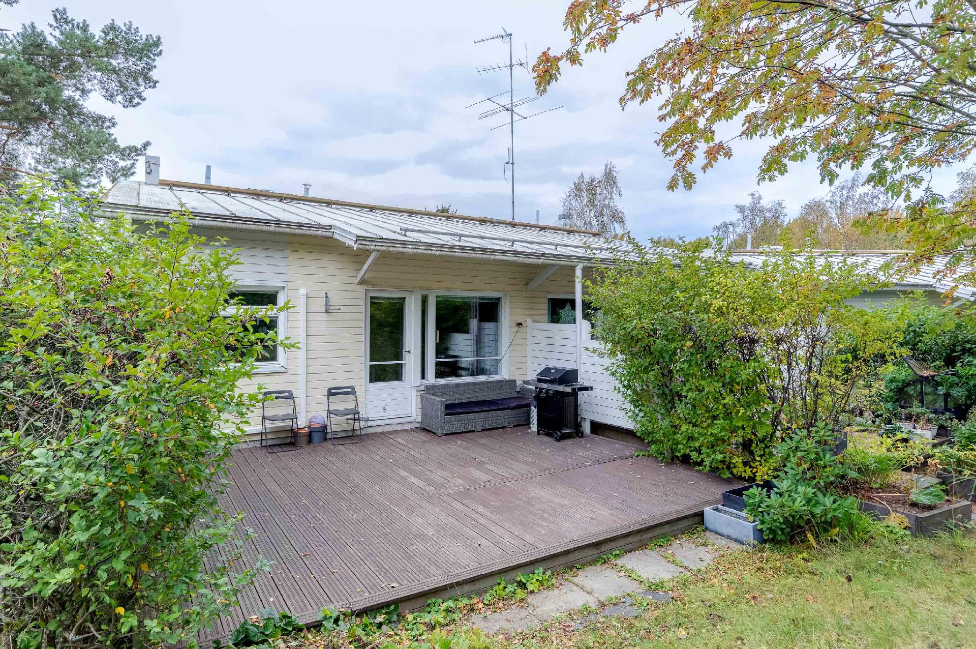 Sysimiehenpolku 8, Paloheinä, Helsinki