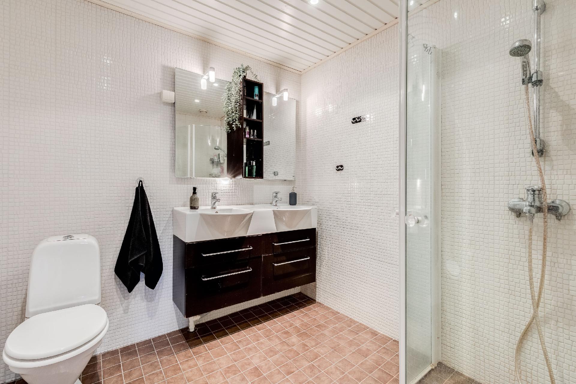 Sysimiehenpolku 8, Paloheinä, Helsinki