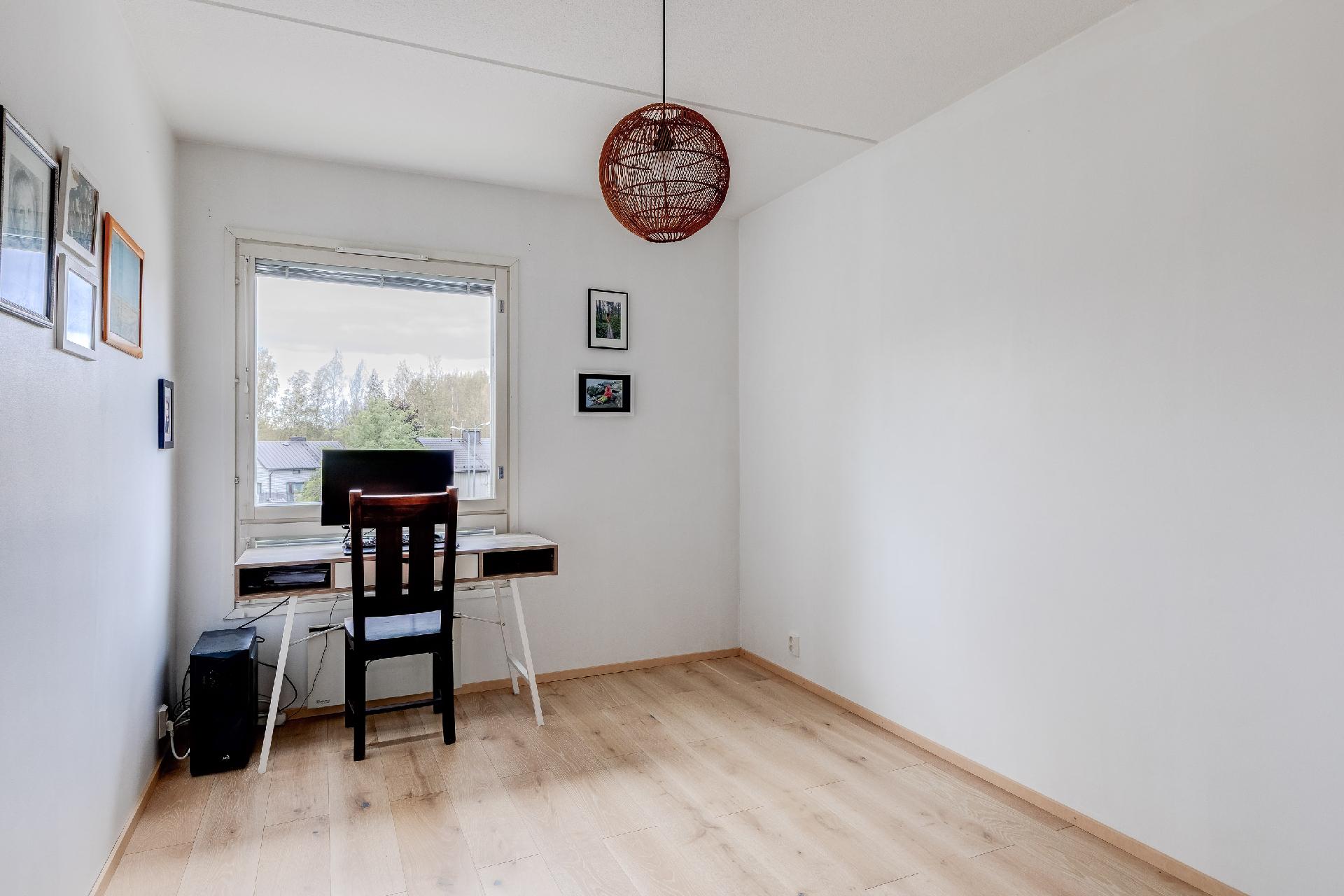 Sysimiehenpolku 8, Paloheinä, Helsinki