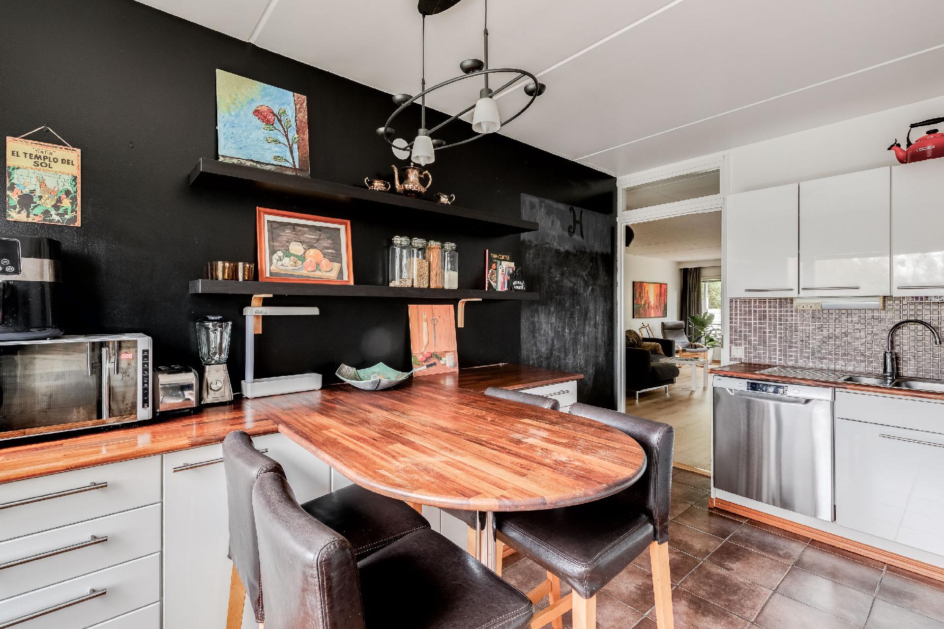 Sysimiehenpolku 8, Paloheinä, Helsinki