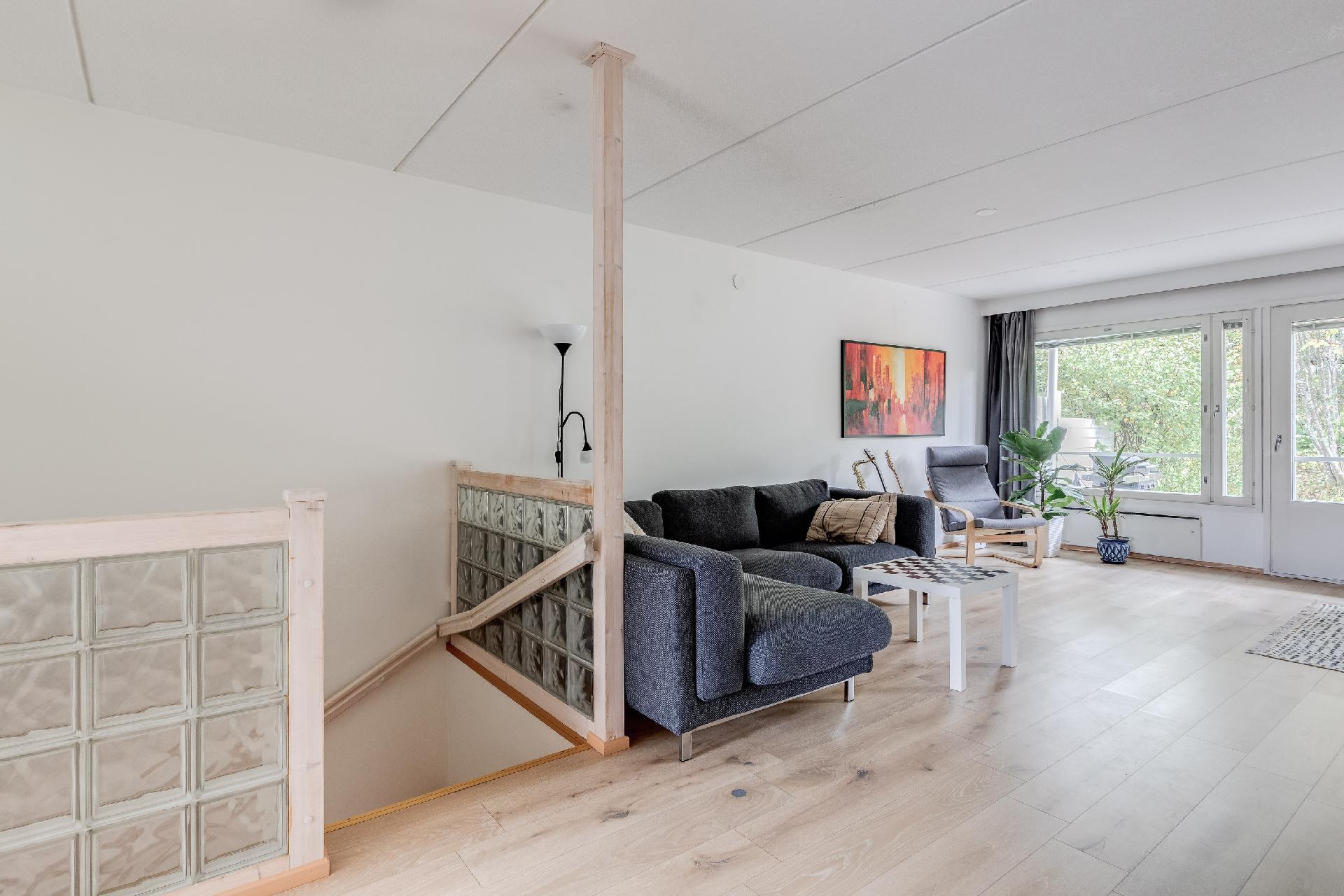 Sysimiehenpolku 8, Paloheinä, Helsinki