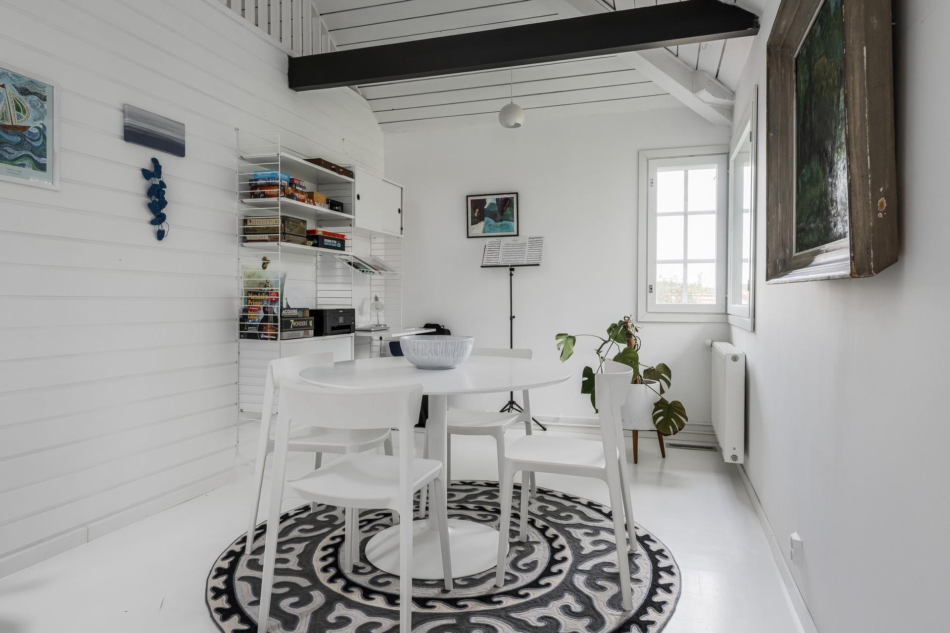 Monsaksenkuja 9, Martinlaakso, Vantaa