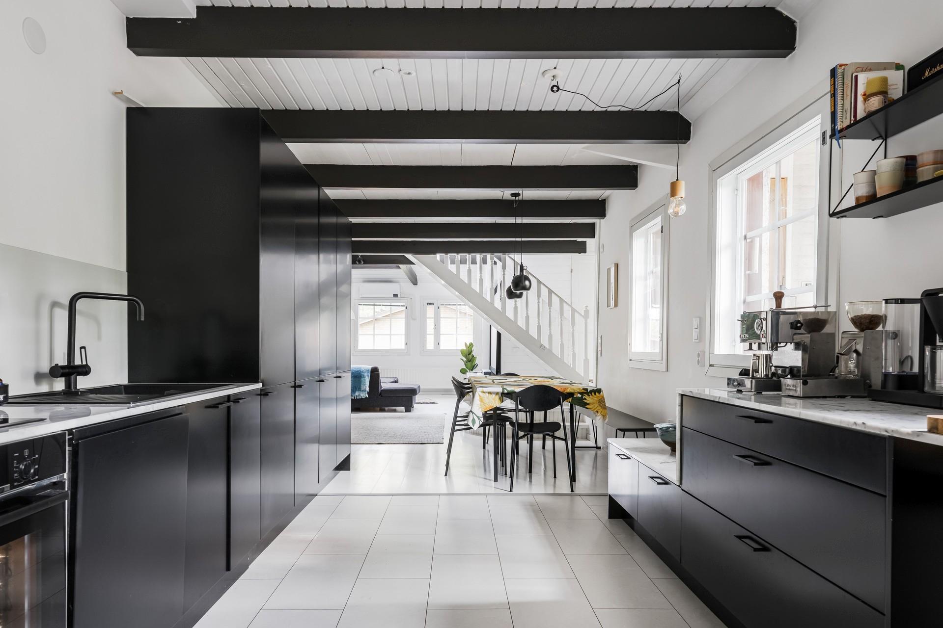 Monsaksenkuja 9, Martinlaakso, Vantaa