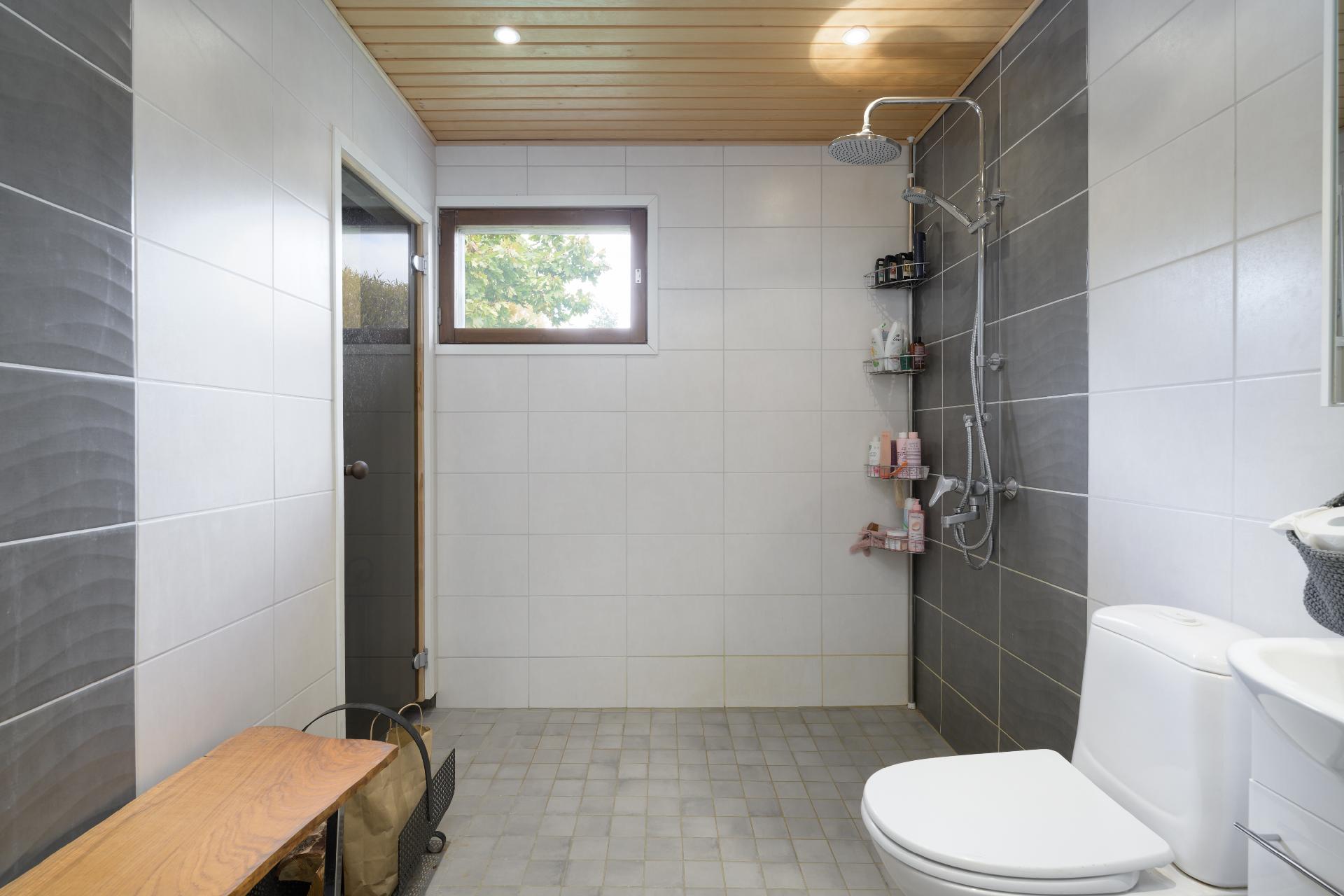 Tuomaantie 12, Kirkonkylä, Nurmijärvi