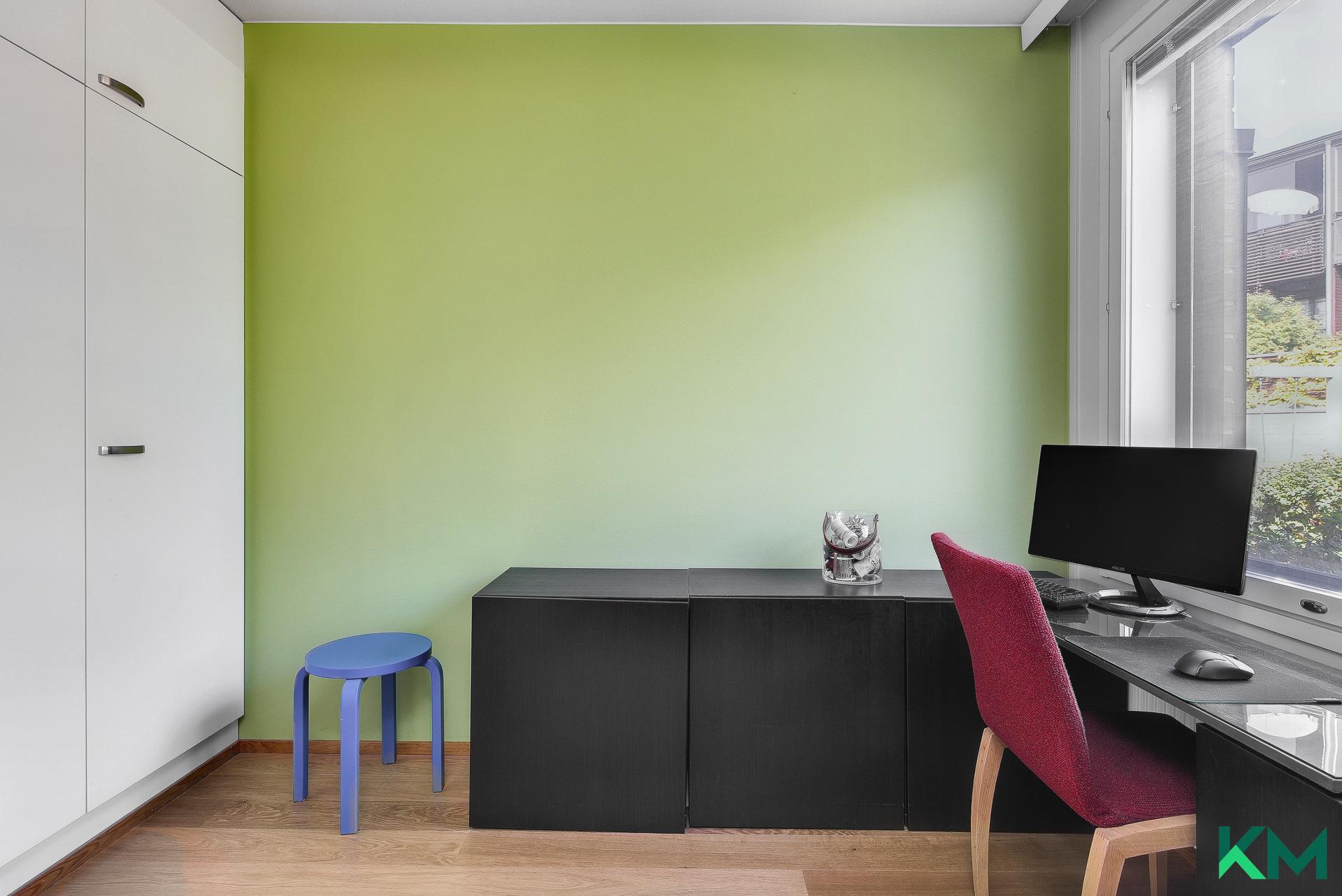 Yläkerran makuuhuone